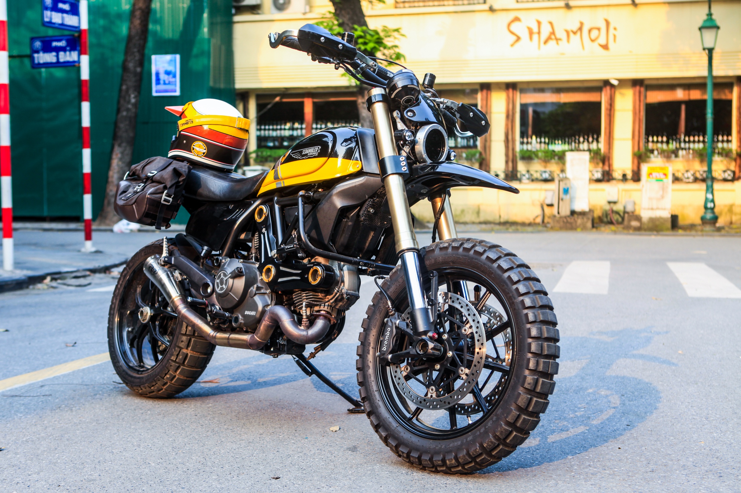 Ducati Scrambler Icon của biker Việt thắng cuộc thi độ xe thế giới ảnh 1 Ducati Scrambler Icon cua biker Viet thang cuoc thi do xe the gioi anh 1