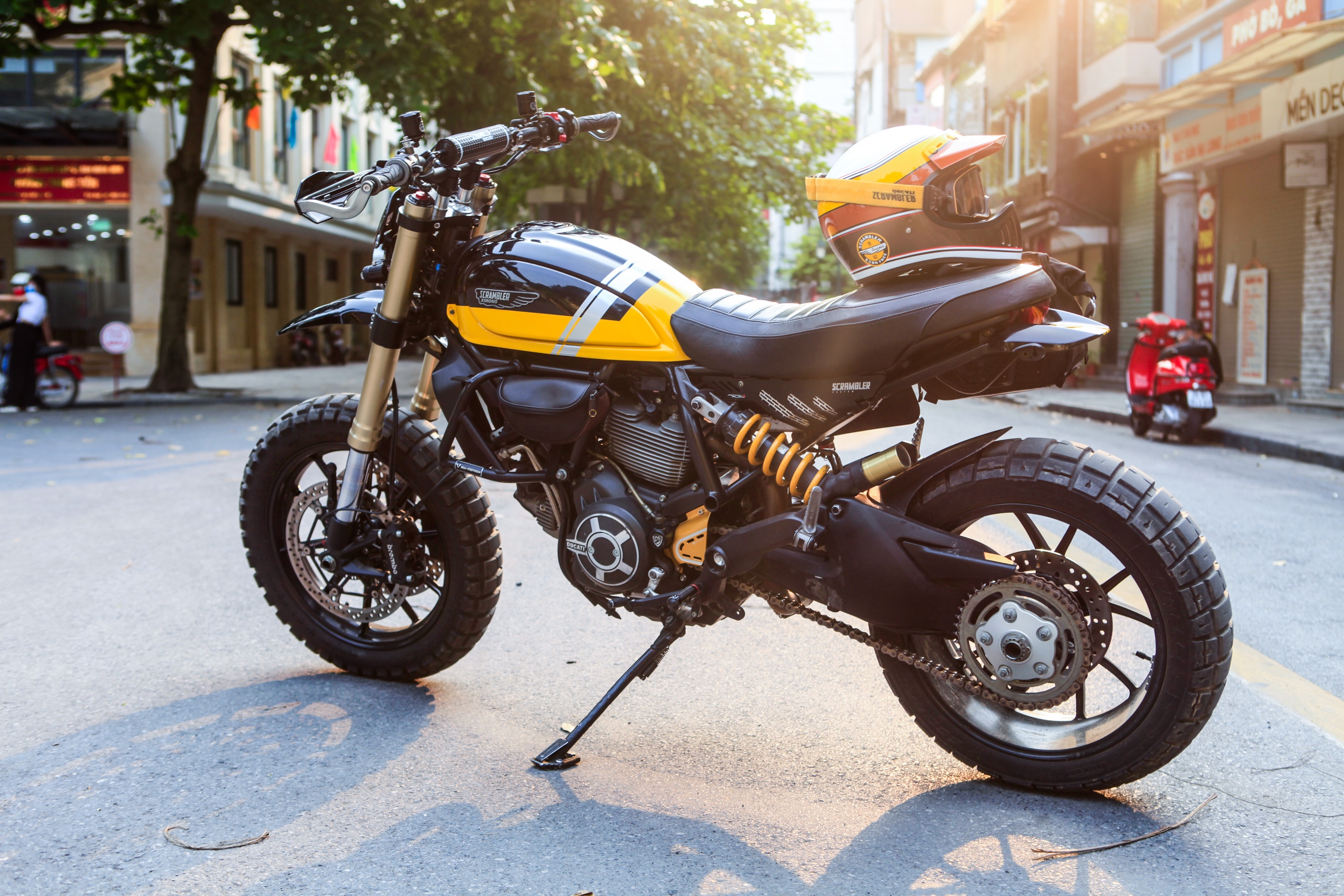 Ducati Scrambler Icon của biker Việt thắng cuộc thi độ xe thế giới ảnh 12 Ducati Scrambler Icon cua biker Viet thang cuoc thi do xe the gioi anh 12
