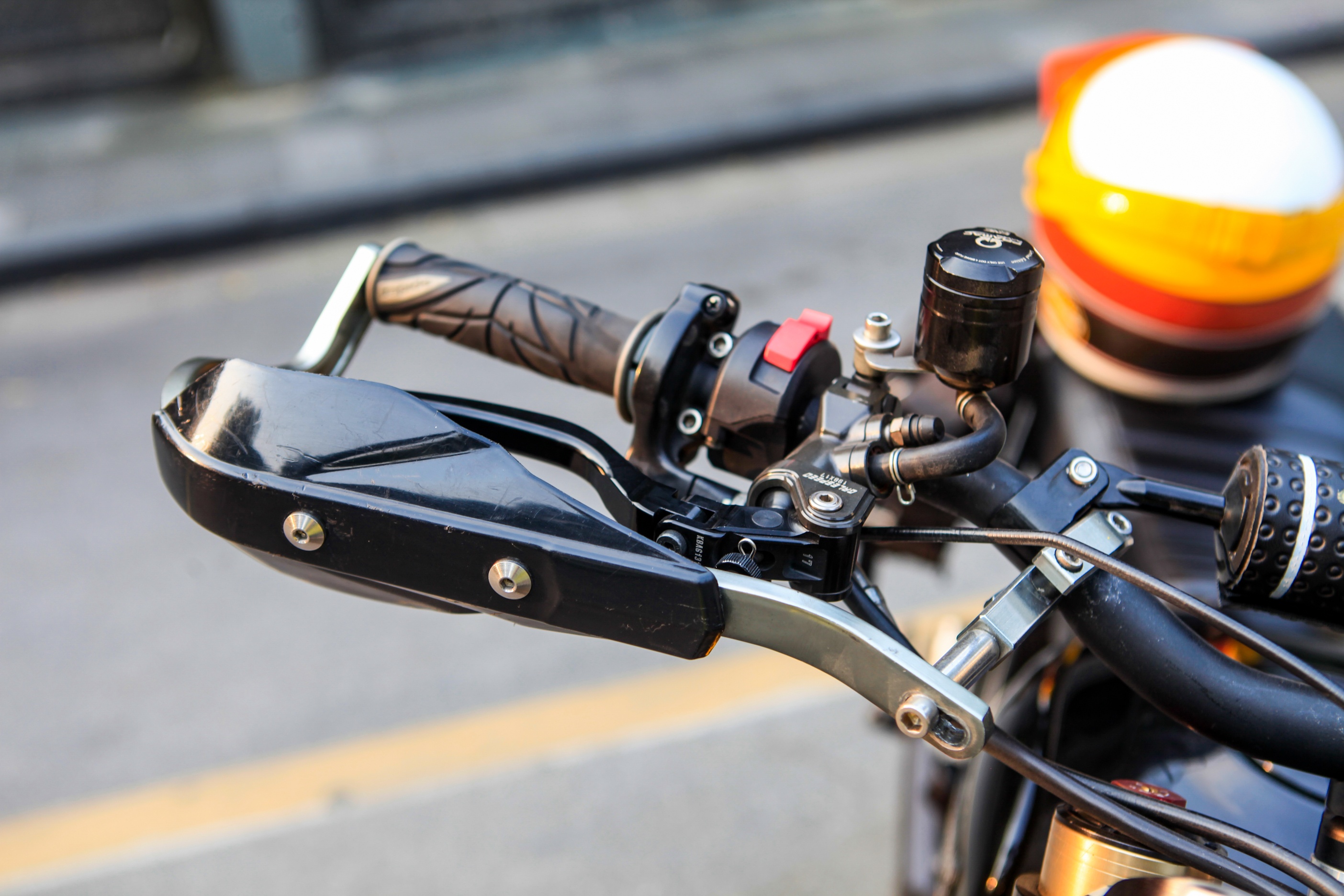 Ducati Scrambler Icon của biker Việt thắng cuộc thi độ xe thế giới ảnh 6 Ducati Scrambler Icon cua biker Viet thang cuoc thi do xe the gioi anh 6