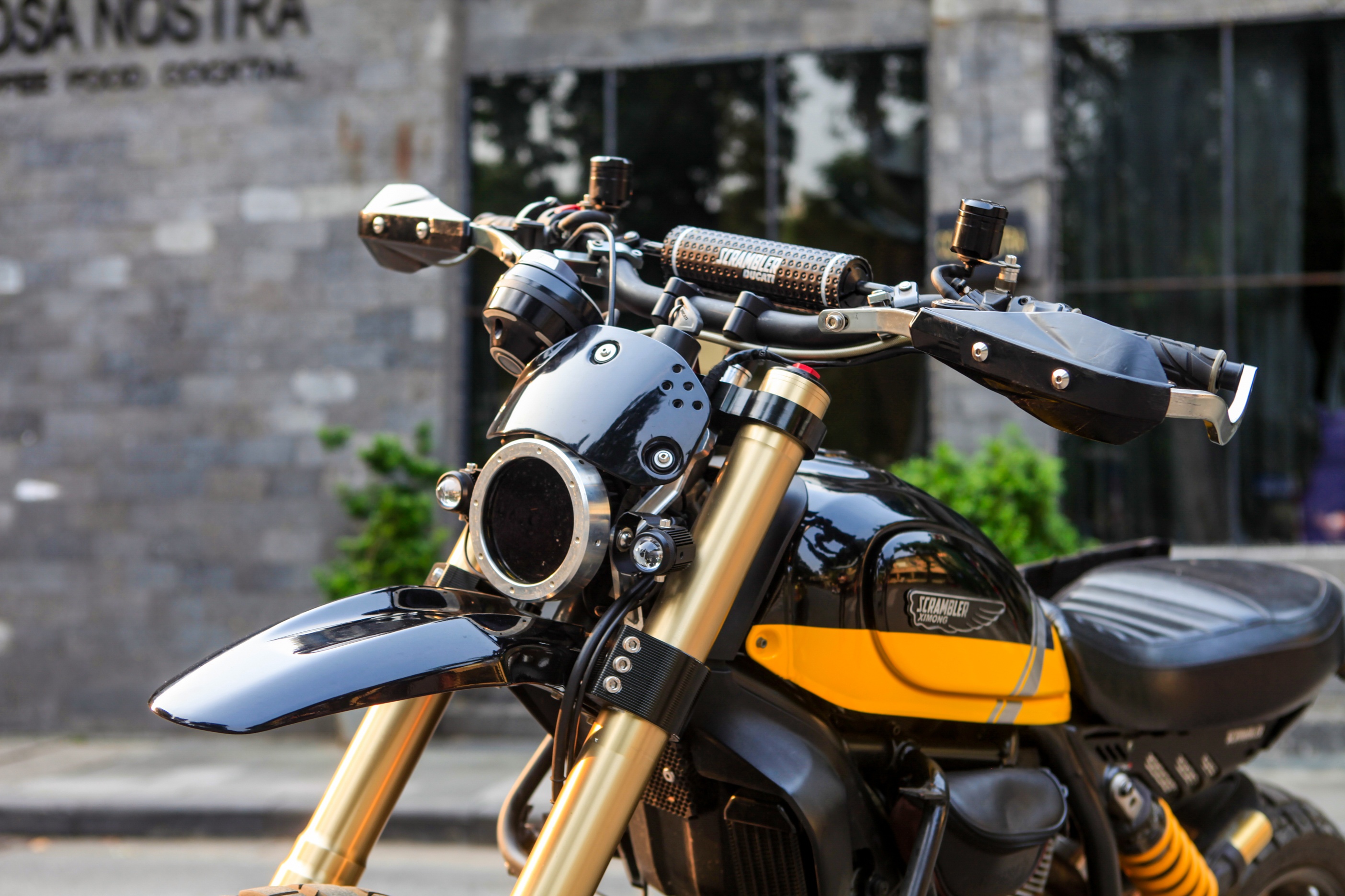 Ducati Scrambler Icon của biker Việt thắng cuộc thi độ xe thế giới ảnh 4 Ducati Scrambler Icon cua biker Viet thang cuoc thi do xe the gioi anh 4