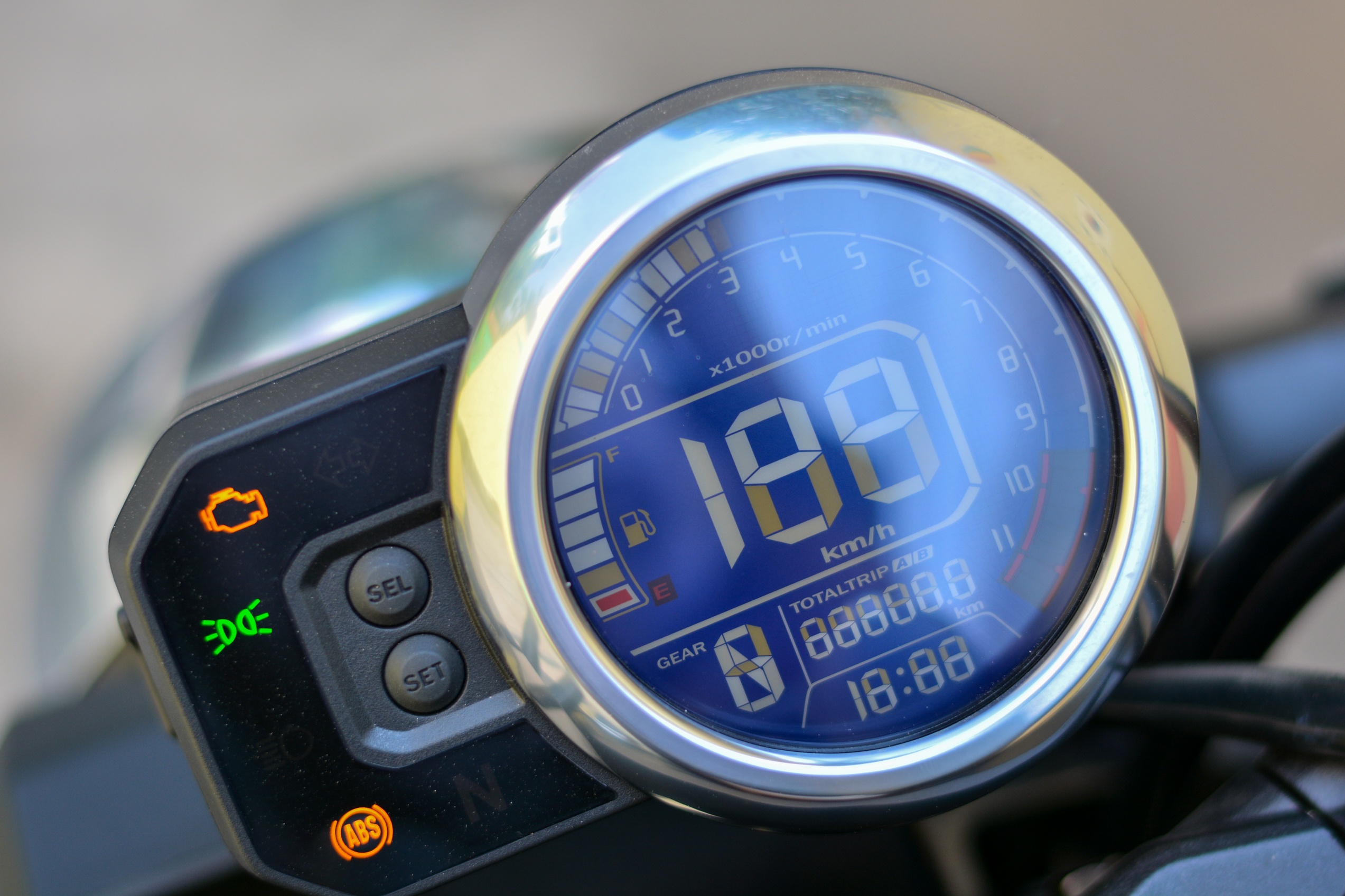 Honda CBF190TR cập bến VN  ảnh 6 Honda CBF190TR cap ben VN anh 6