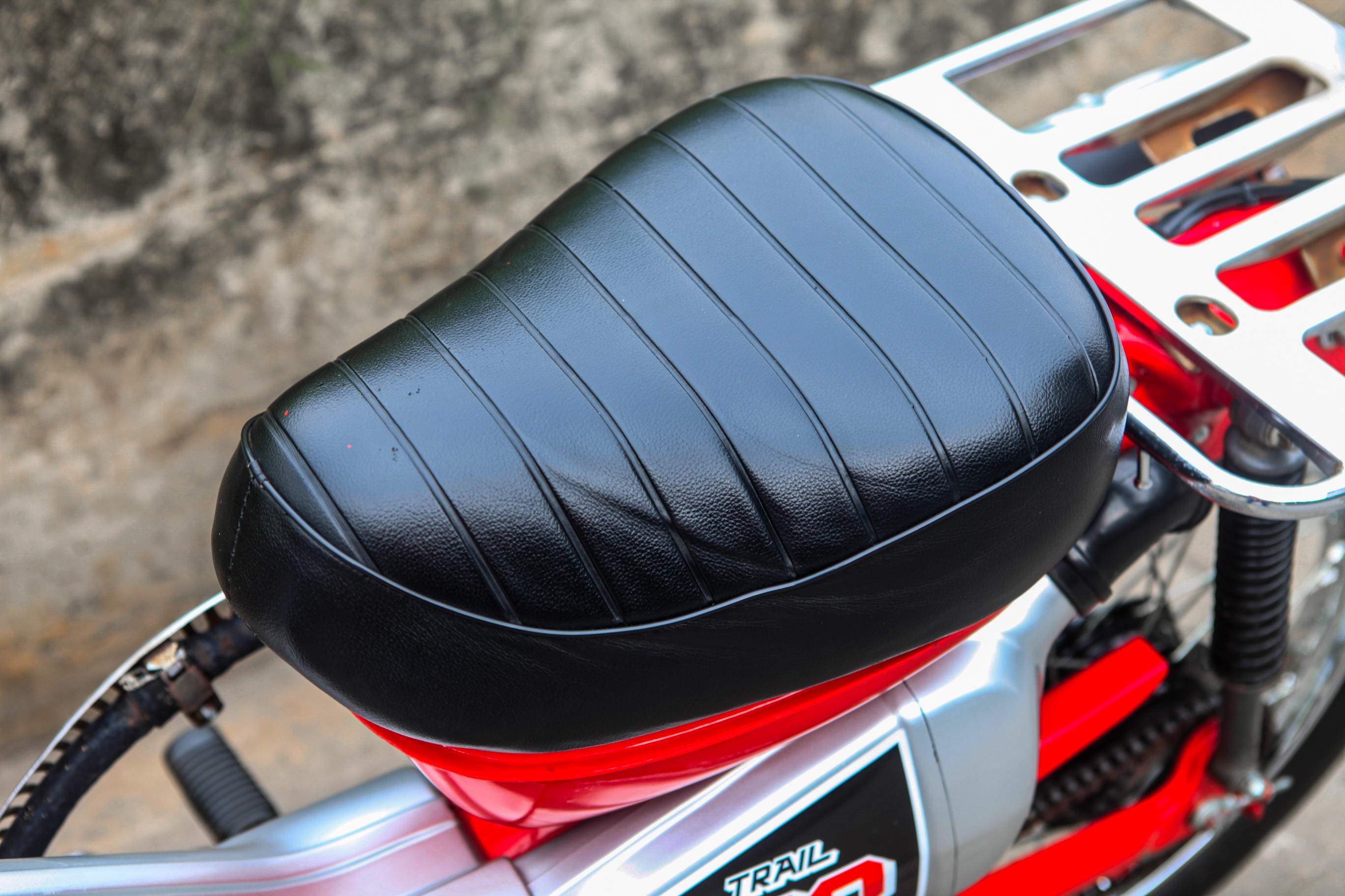 Cận cảnh hàng hiếm Honda CT110 tại Việt Nam ảnh 8 Can canh hang hiem Honda CT110 tai Viet Nam anh 8