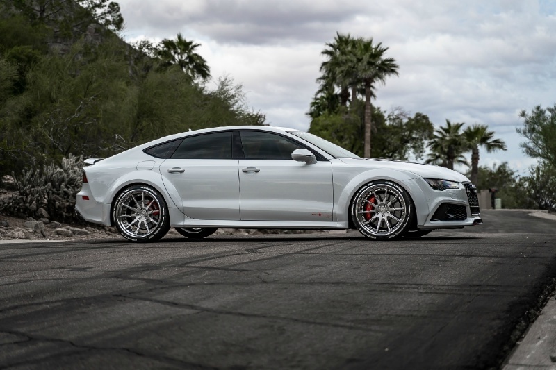 Audi RS7 với gói độ thân rộng rao bán giá gần 100.000 USD ảnh 7 Audi RS7 voi goi do than rong rao ban gia gan 100.000 USD anh 7