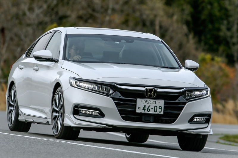 Honda Accord có thêm phụ kiện độ xe chính hãng ảnh 11 Honda Accord co them phu kien do xe chinh hang anh 11