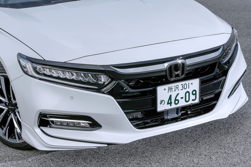 Honda Accord có thêm phụ kiện độ xe chính hãng ảnh 2 Honda Accord co them phu kien do xe chinh hang anh 2