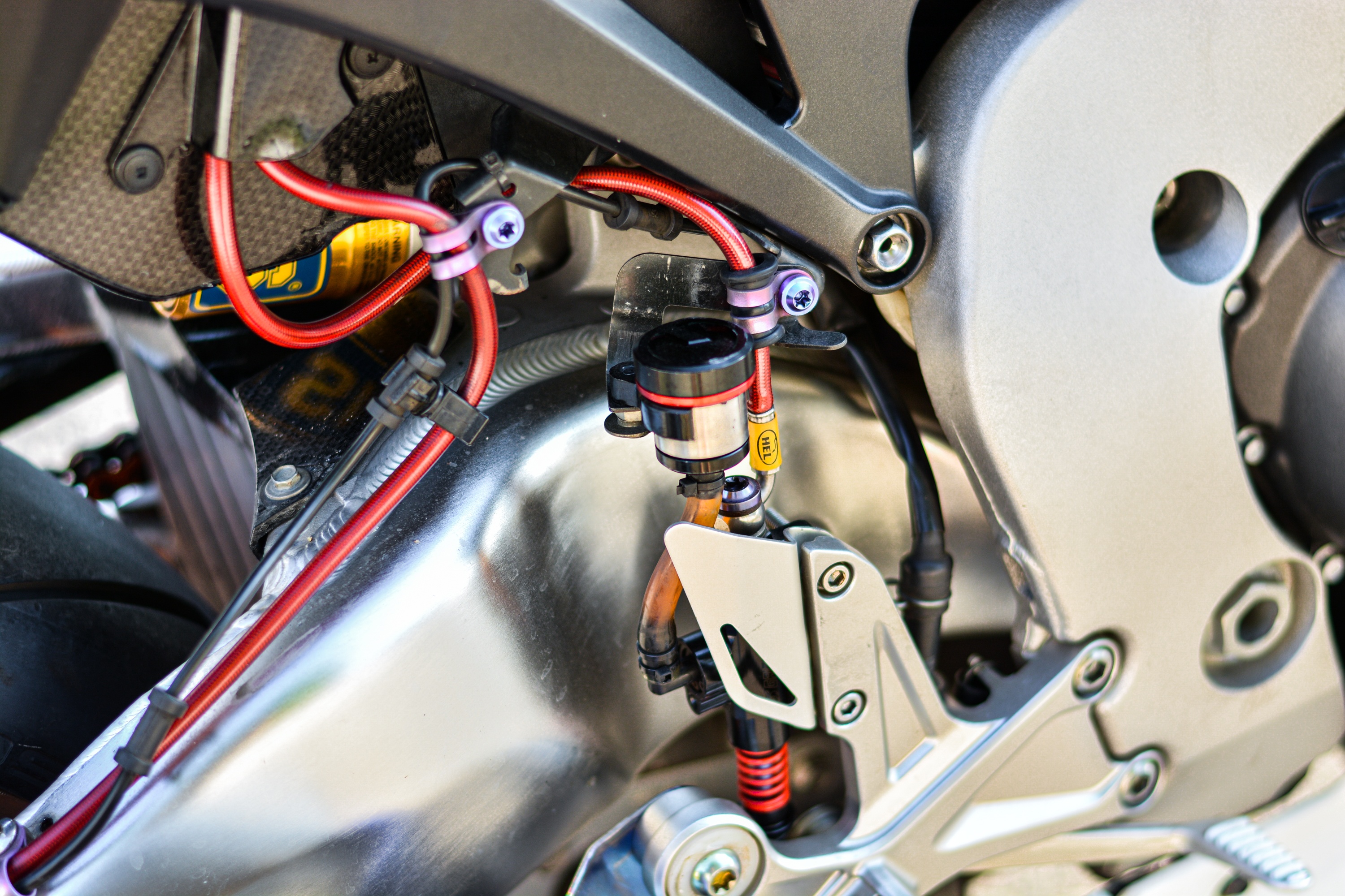 Honda CBR1000RR voi goi do tram trieu anh 19