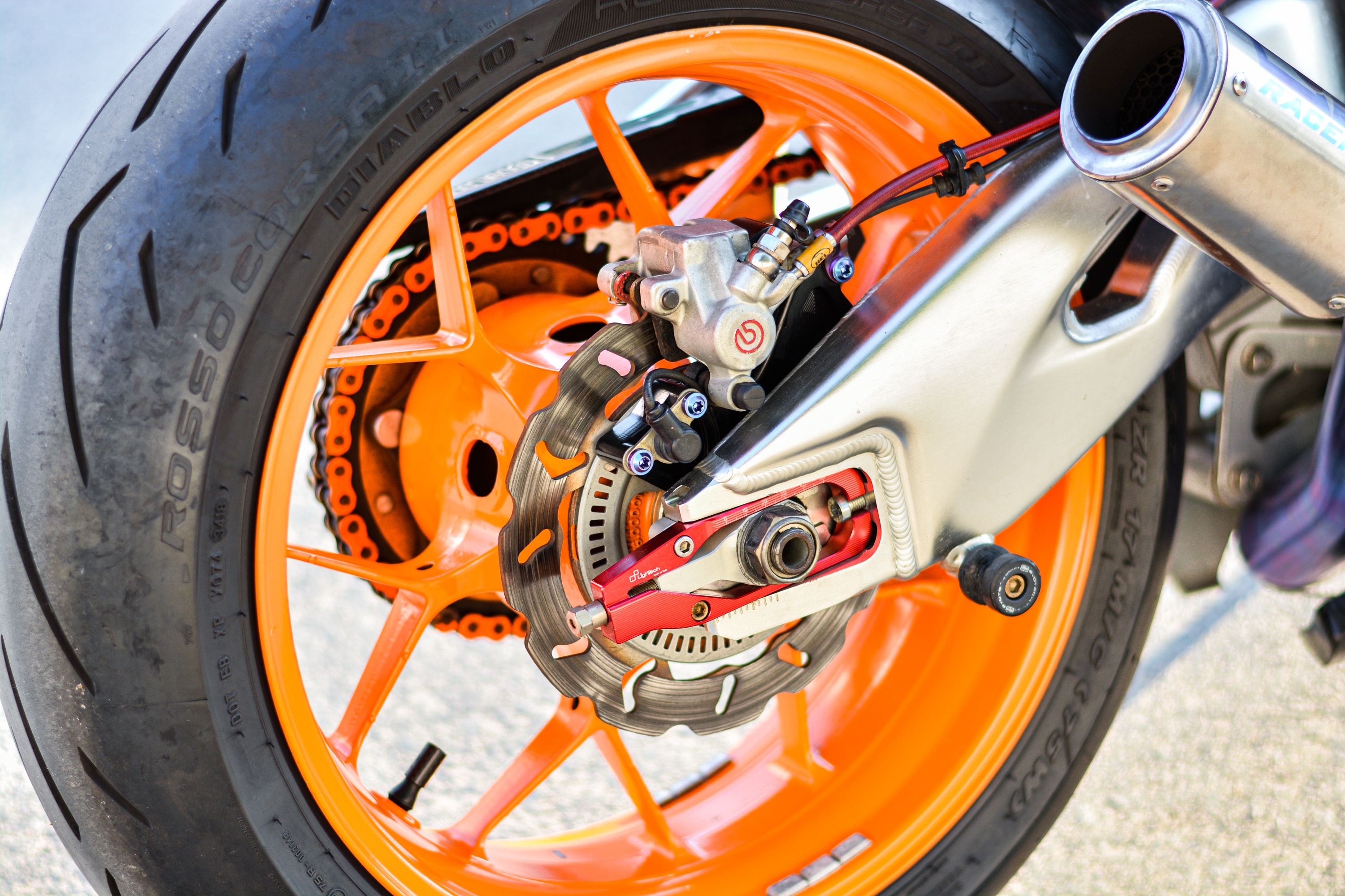 Honda CBR1000RR voi goi do tram trieu anh 14