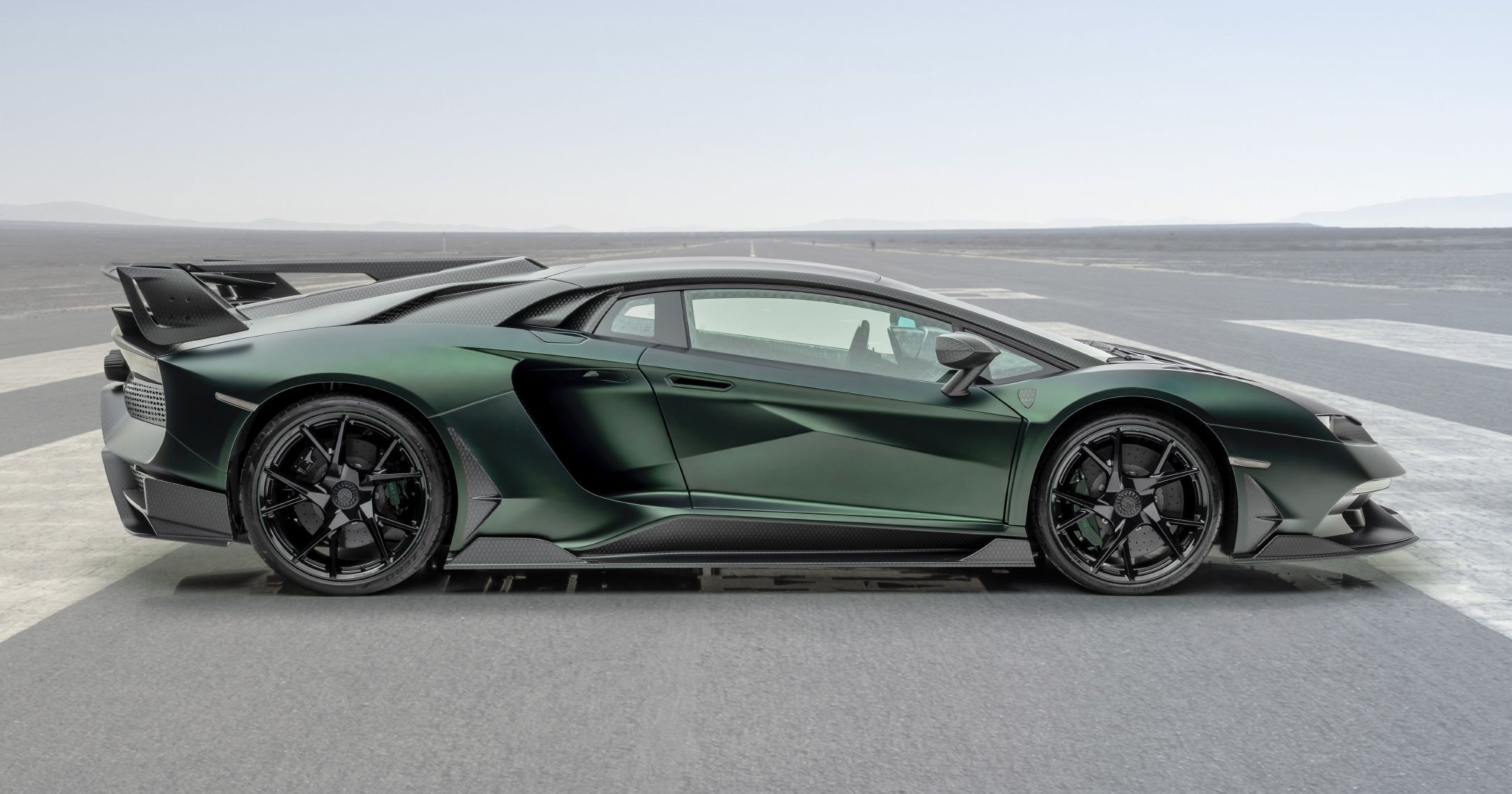 Sieu xe phat trien tu Lamborghini Aventador SVJ anh 2