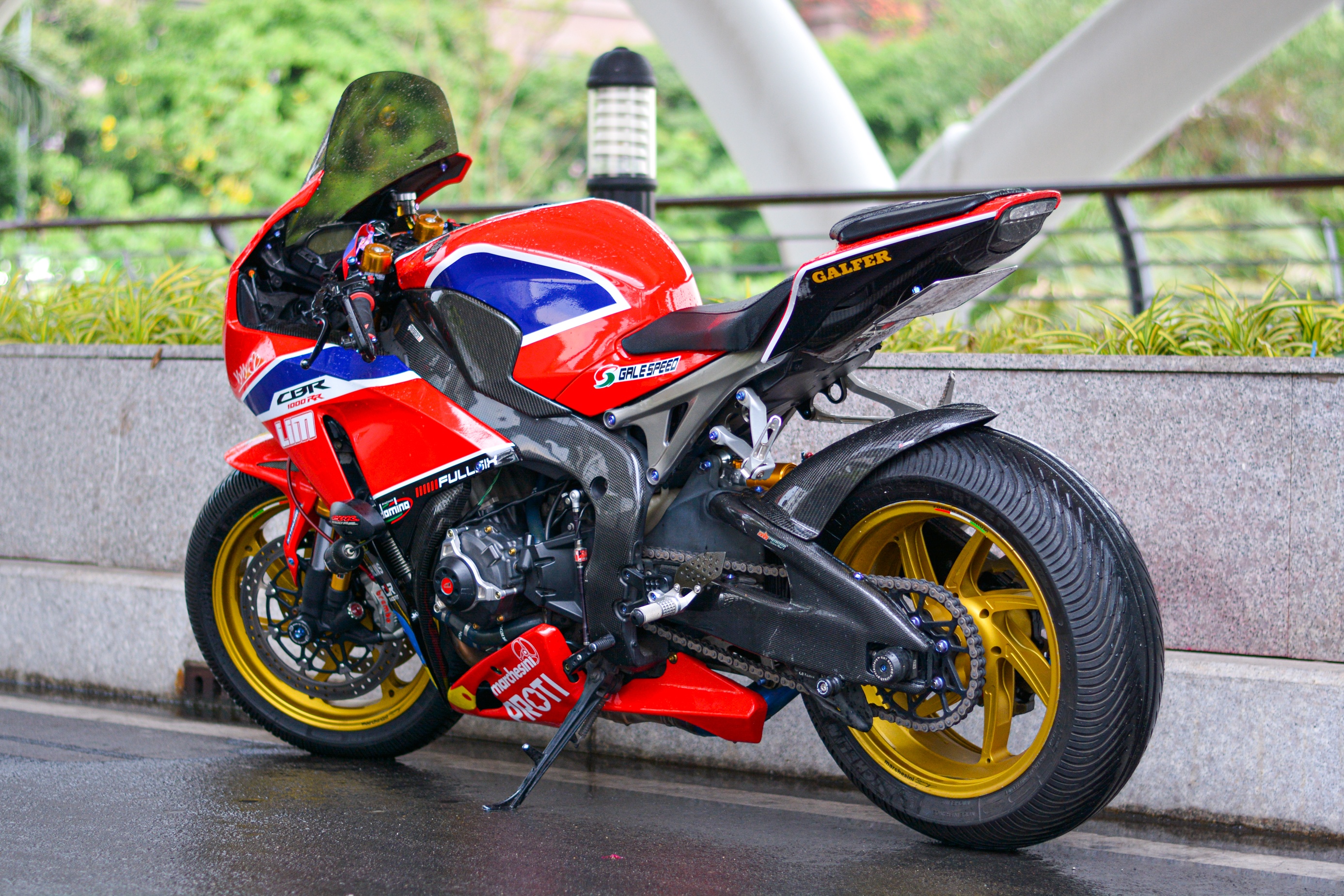 Honda CBR1000RR cùng loạt đồ chơi đắt tiền ảnh 16 Honda CBR1000RR cung loat do choi dat tien anh 16
