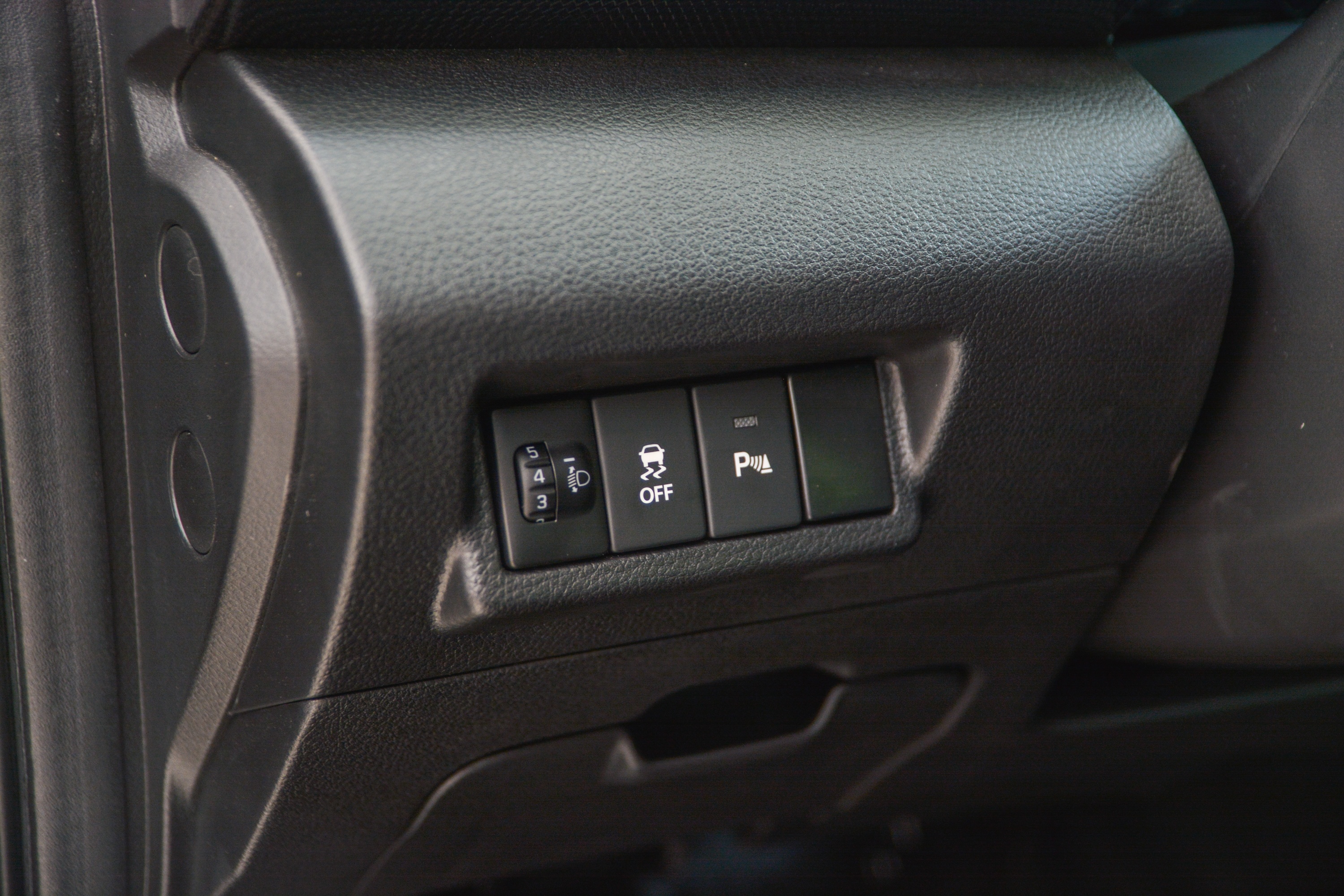 Can canh Suzuki XL7 vua ve dai ly anh 16