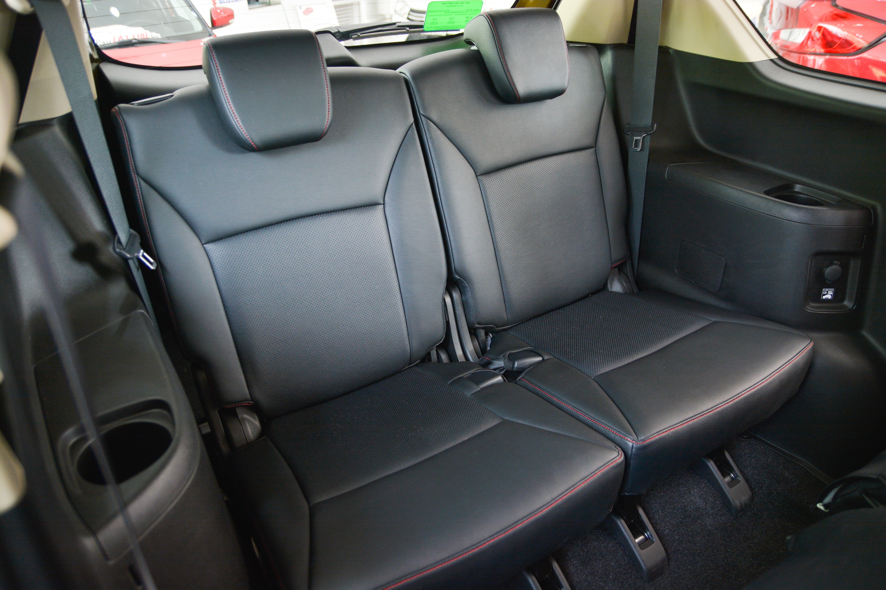 SUV 7 chỗ cỡ nhỏ ảnh 11 SUV 7 cho co nho anh 11