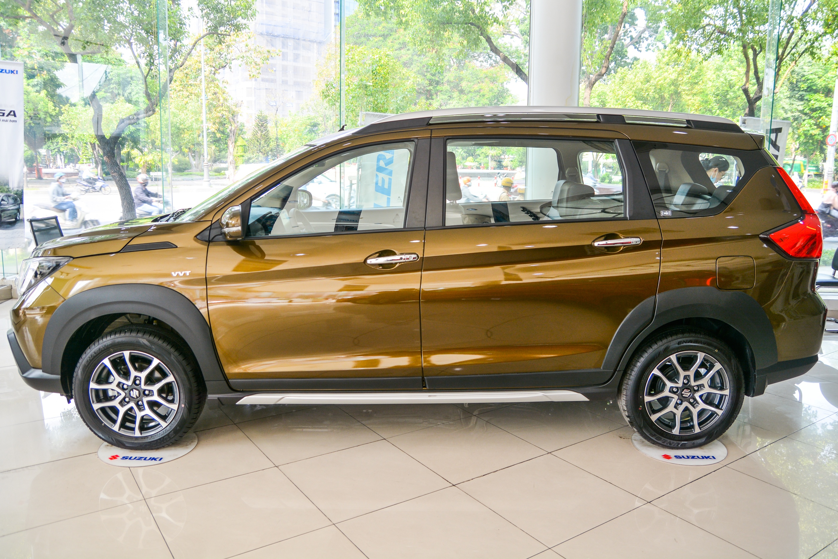 Can canh Suzuki XL7 vua ve dai ly anh 2