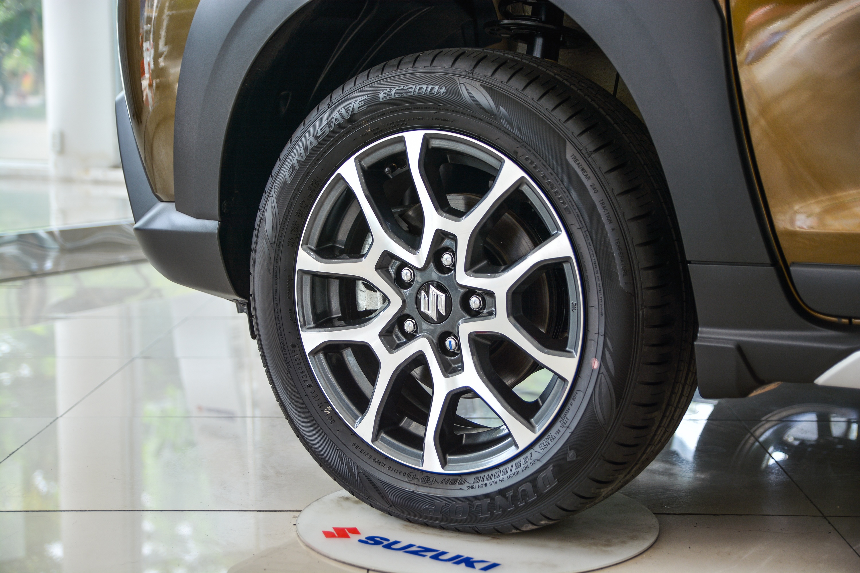 Can canh Suzuki XL7 vua ve dai ly anh 4