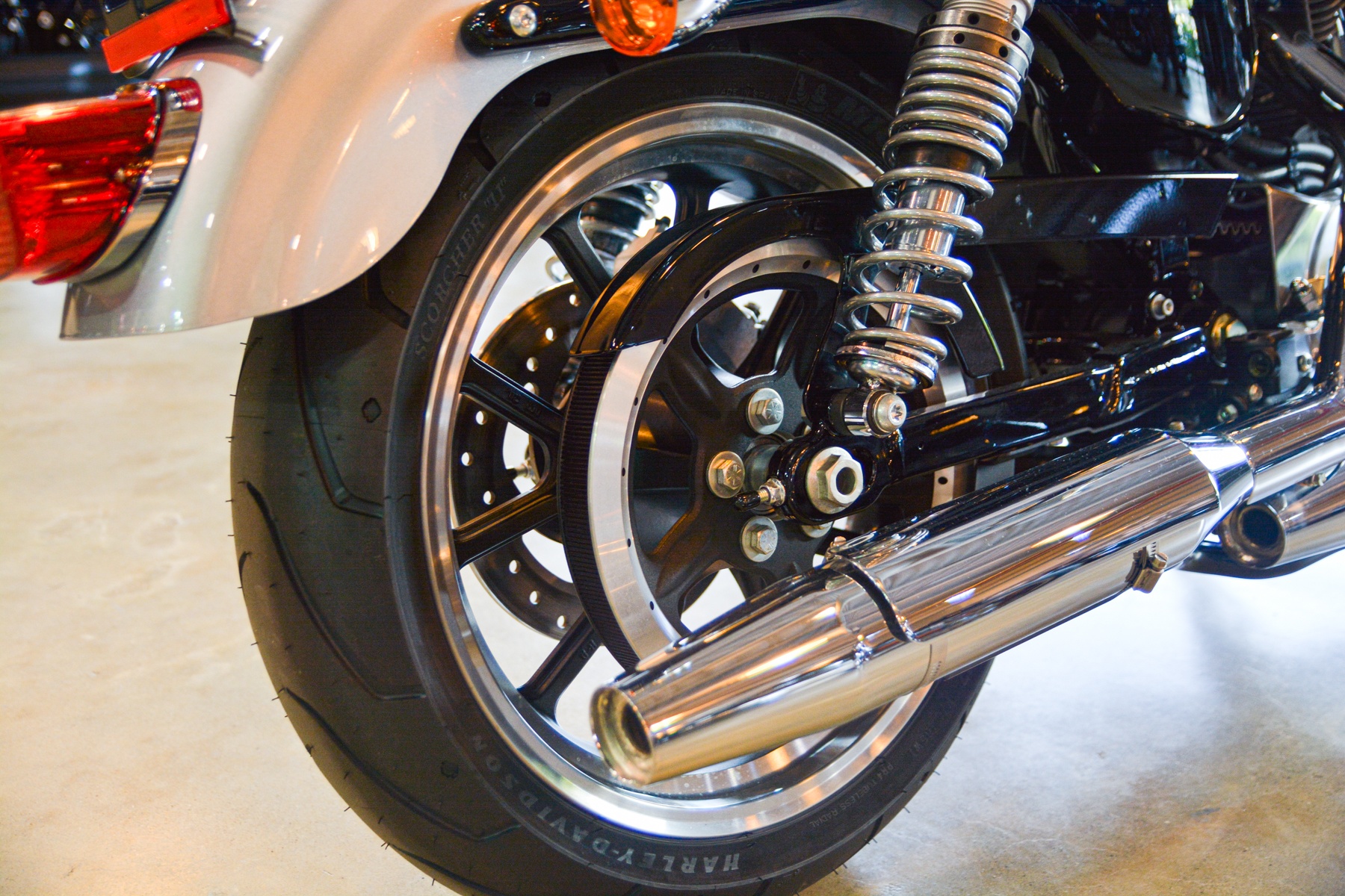 Harley-Davidson SuperLow 2020 xe Harley-Davidson gia re nhat VN anh 13