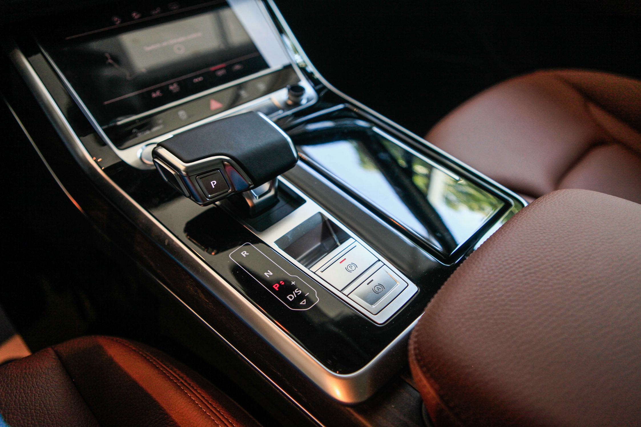 Chi tiết Audi Q7 2020 vừa ra mắt tại VN ảnh 13 Chi tiet Audi Q7 2020 vua ra mat tai VN anh 13