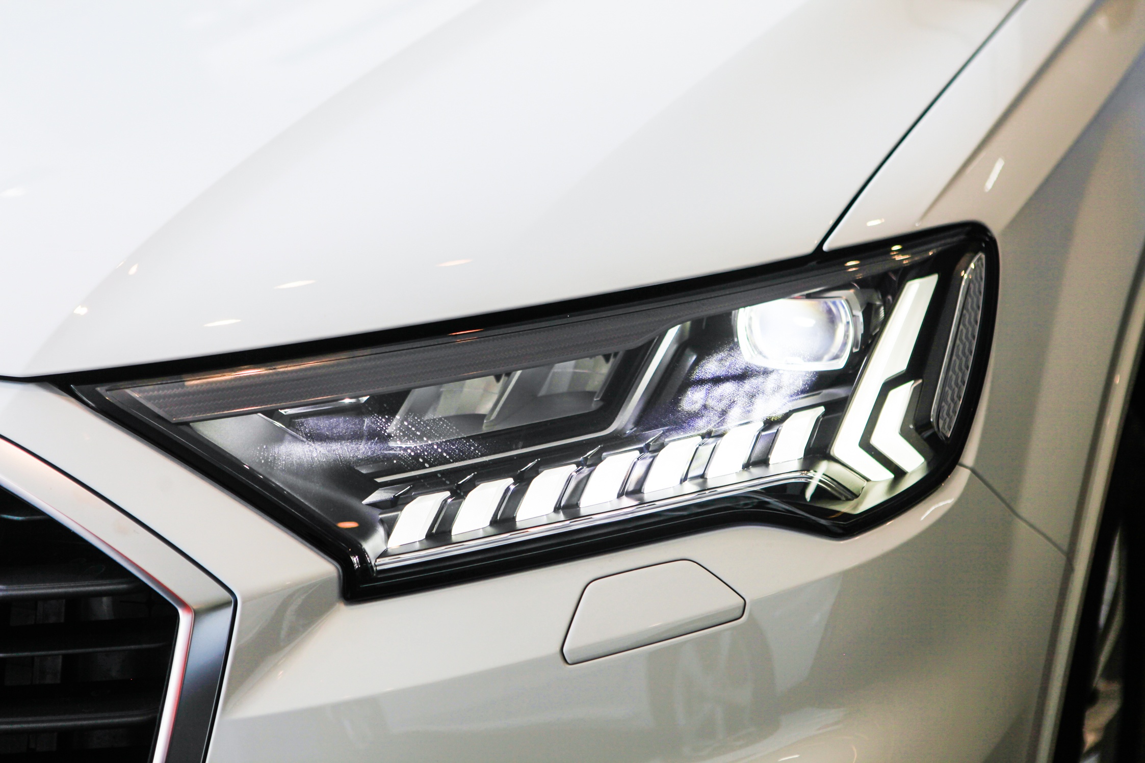 Chi tiết Audi Q7 2020 vừa ra mắt tại VN ảnh 4 Chi tiet Audi Q7 2020 vua ra mat tai VN anh 4