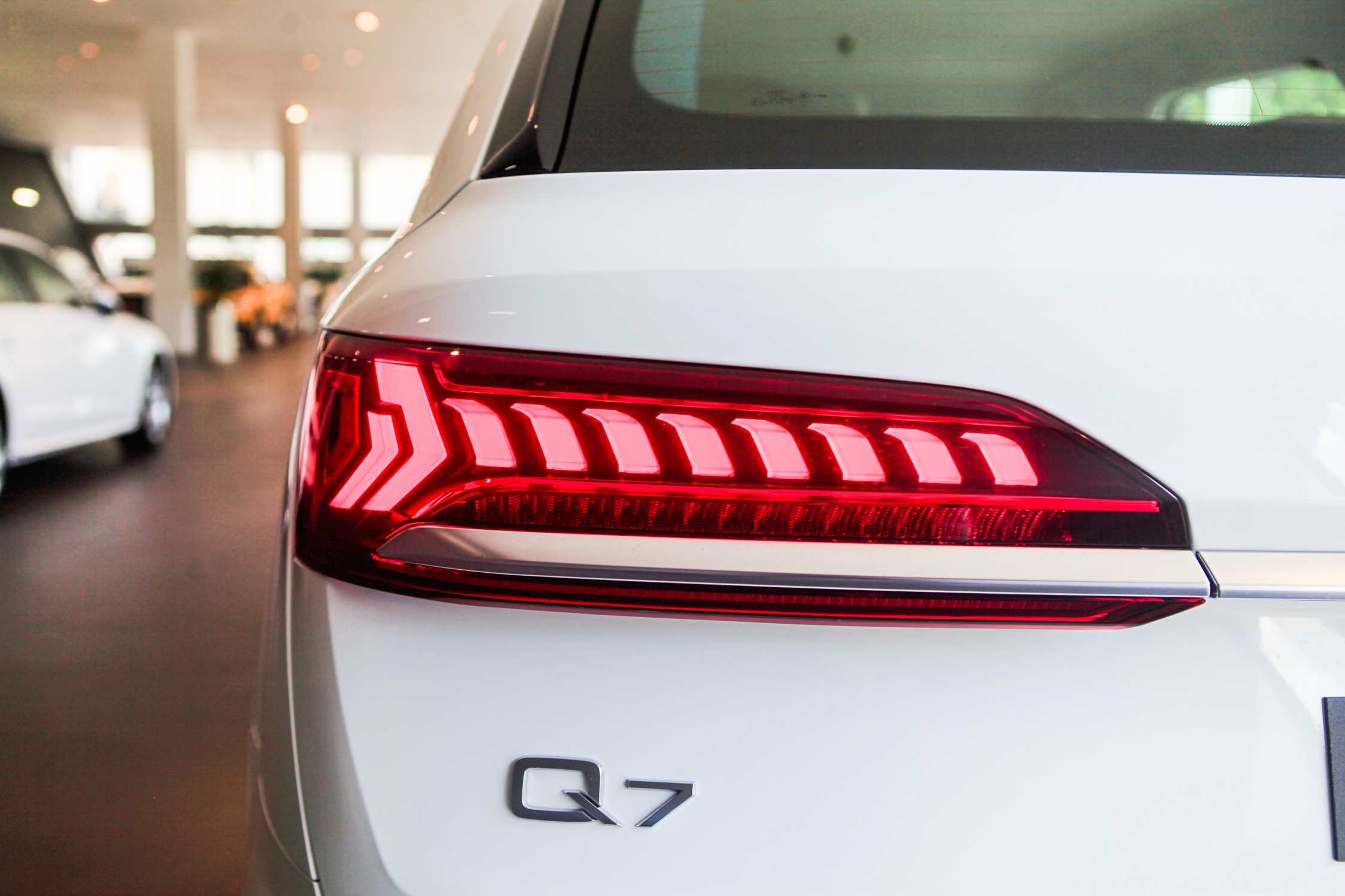 Chi tiết Audi Q7 2020 vừa ra mắt tại VN ảnh 8 Chi tiet Audi Q7 2020 vua ra mat tai VN anh 8