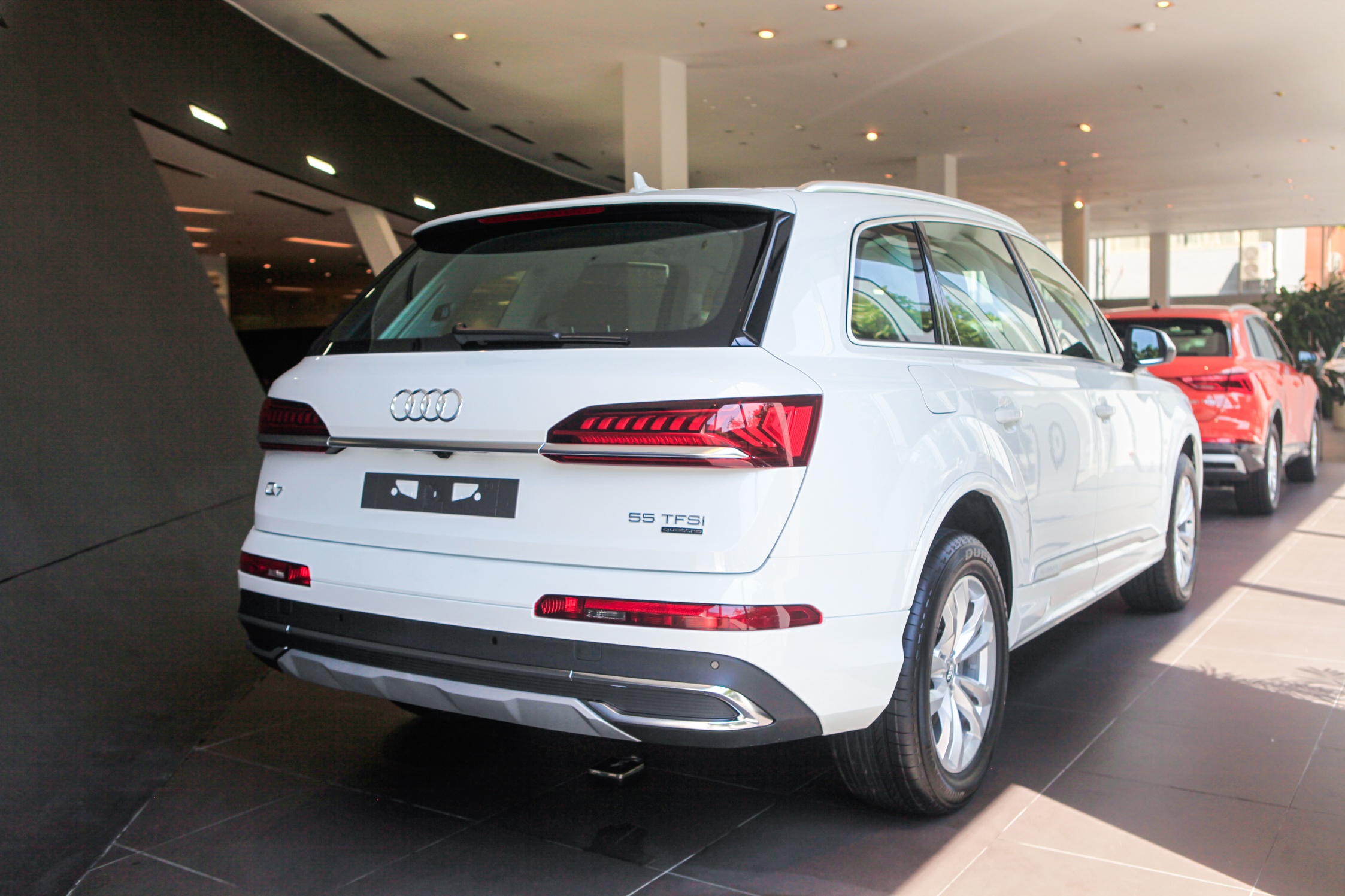 Chi tiết Audi Q7 2020 vừa ra mắt tại VN ảnh 7 Chi tiet Audi Q7 2020 vua ra mat tai VN anh 7