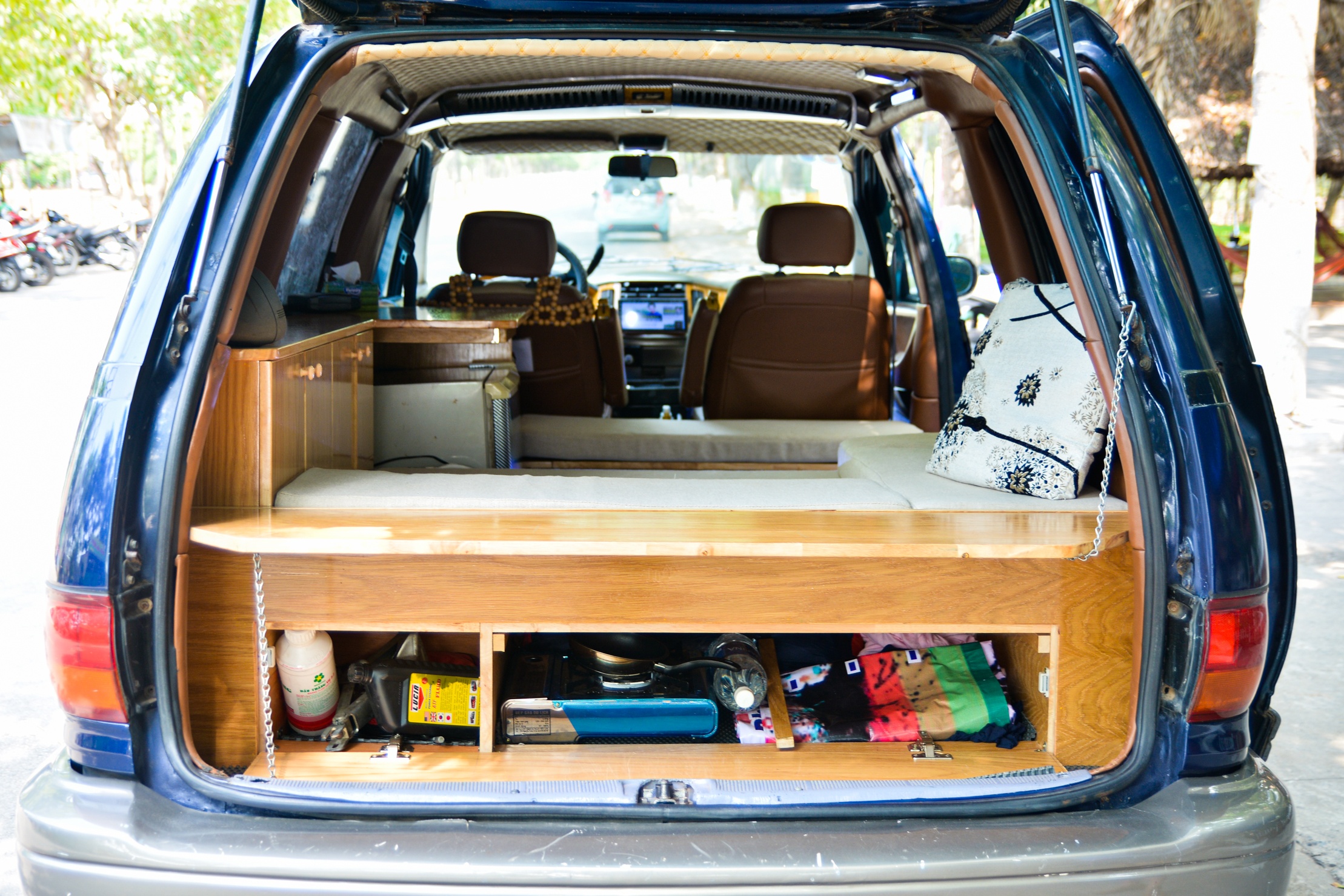 Toyota Previa phiên bản nhà di động của dân chơi Việt ảnh 6 Toyota Previa phien ban nha di dong cua dan choi Viet anh 6