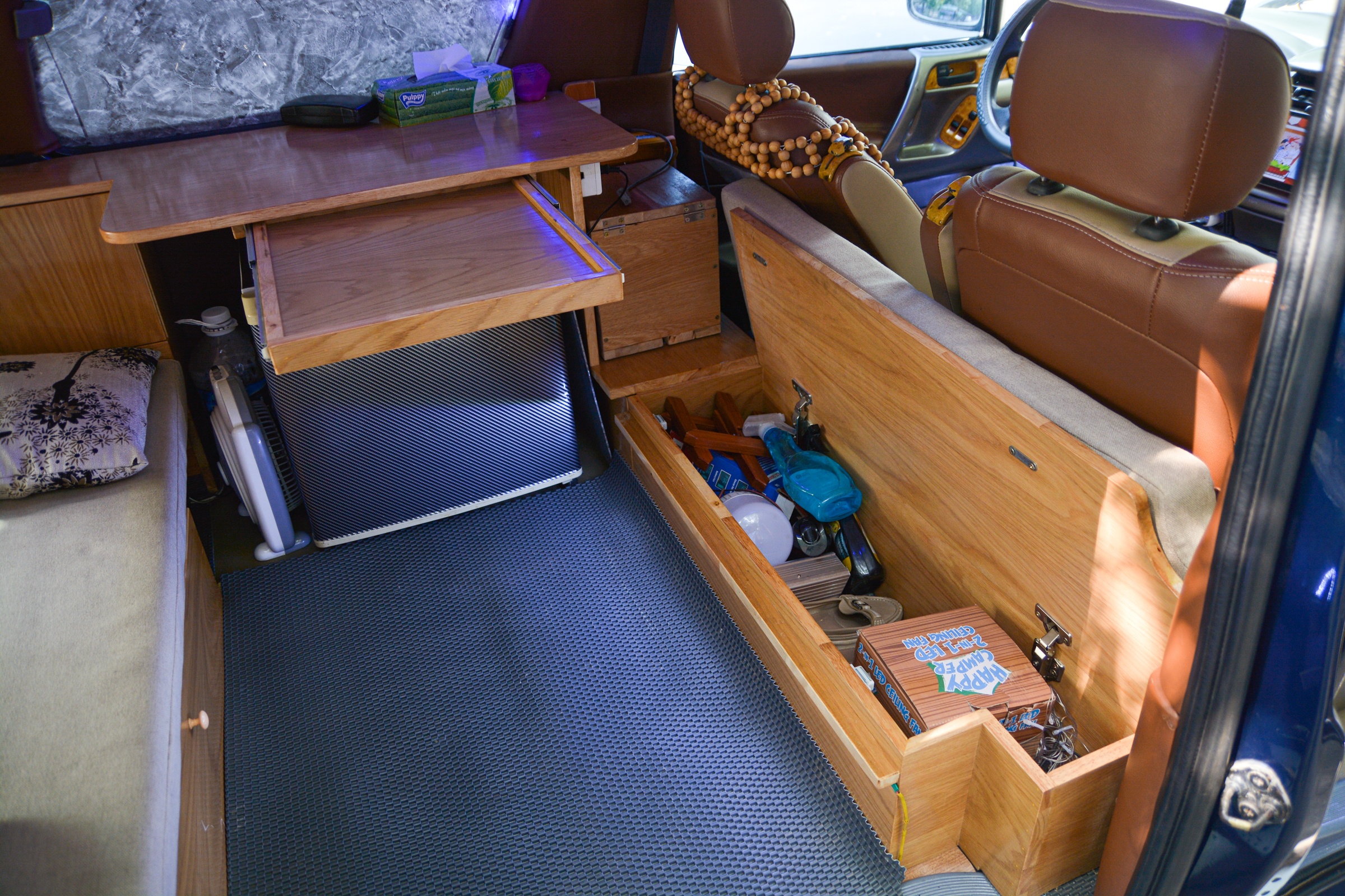 Toyota Previa phiên bản nhà di động của dân chơi Việt ảnh 4 Toyota Previa phien ban nha di dong cua dan choi Viet anh 4