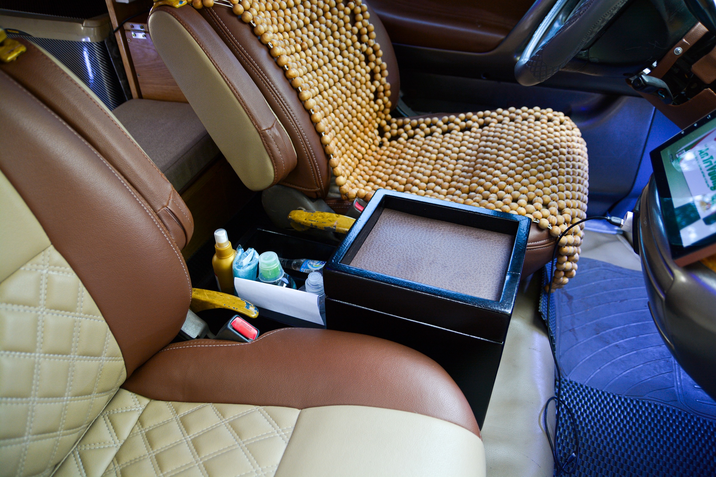 Toyota Previa phiên bản nhà di động của dân chơi Việt ảnh 9 Toyota Previa phien ban nha di dong cua dan choi Viet anh 9