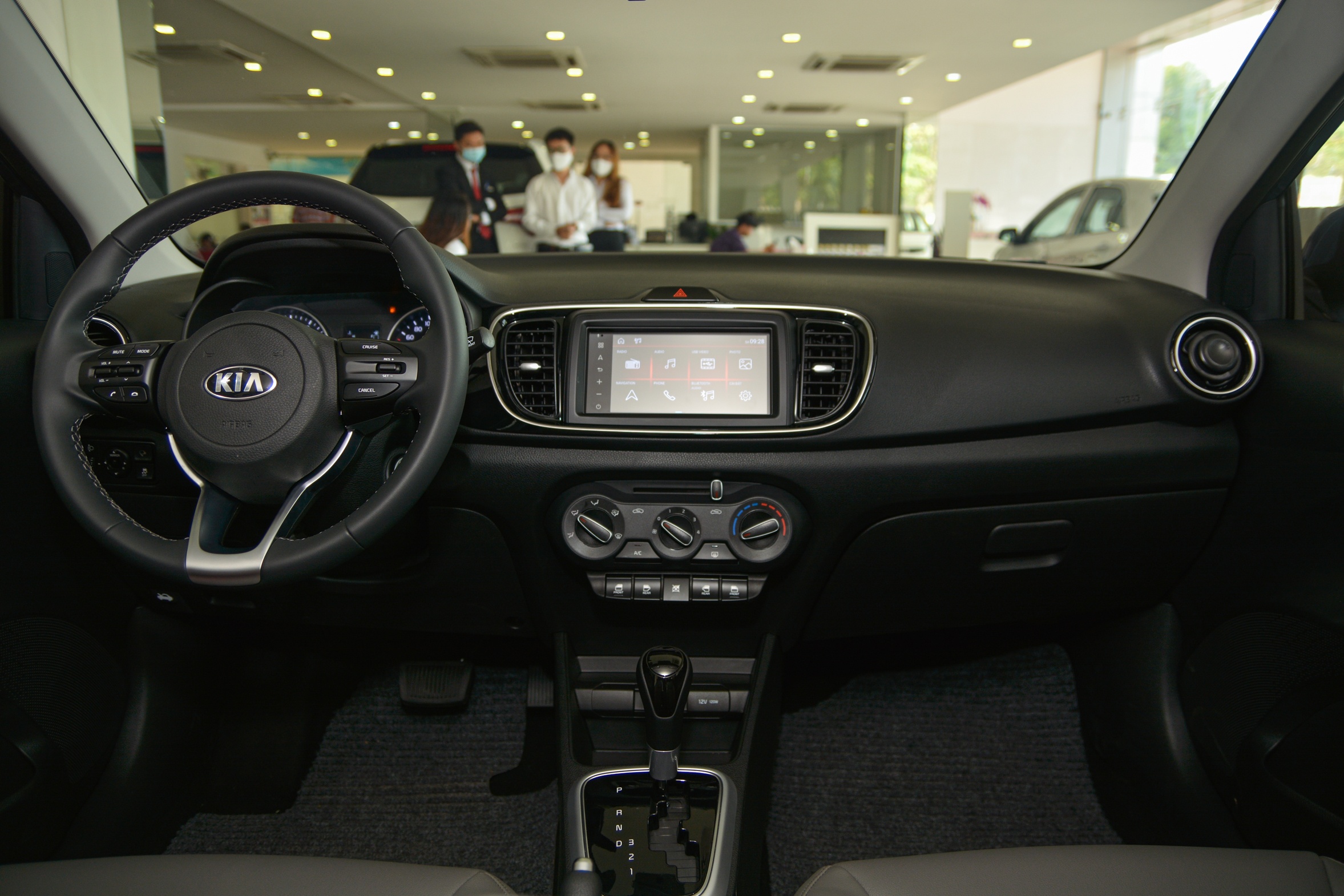 sedan so tu dong duoi 500 trieu anh 4