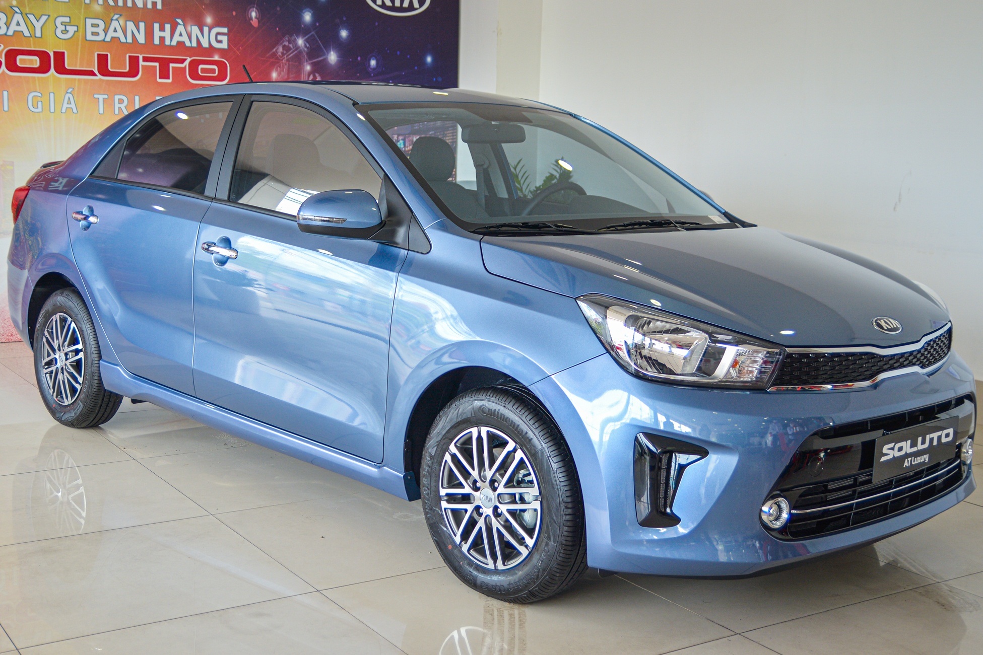 Kia Soluto AT Luxury ve dai ly - them trang bi, gia 499 trieu hinh anh