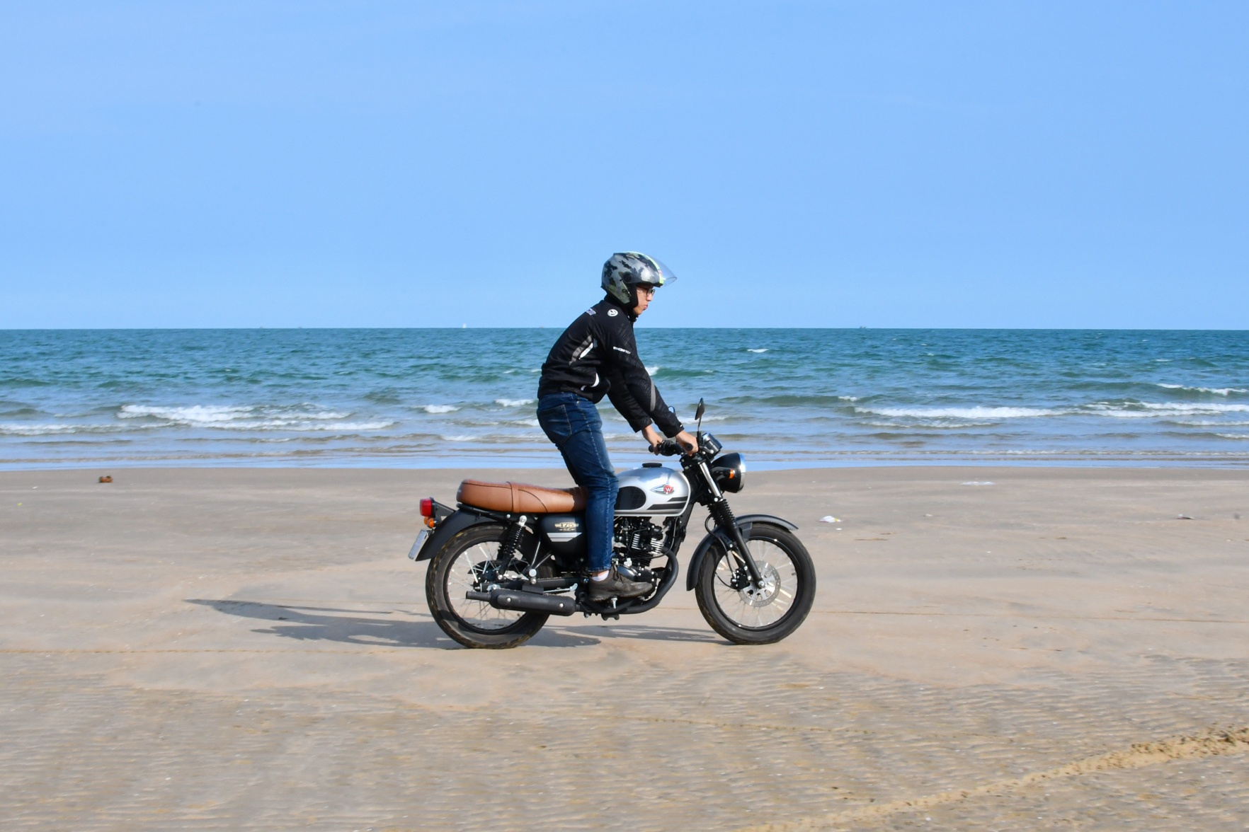 Kham pha Vung Tau voi Kawasaki W175 - dong co em ai,  giam xoc kho chiu anh 13