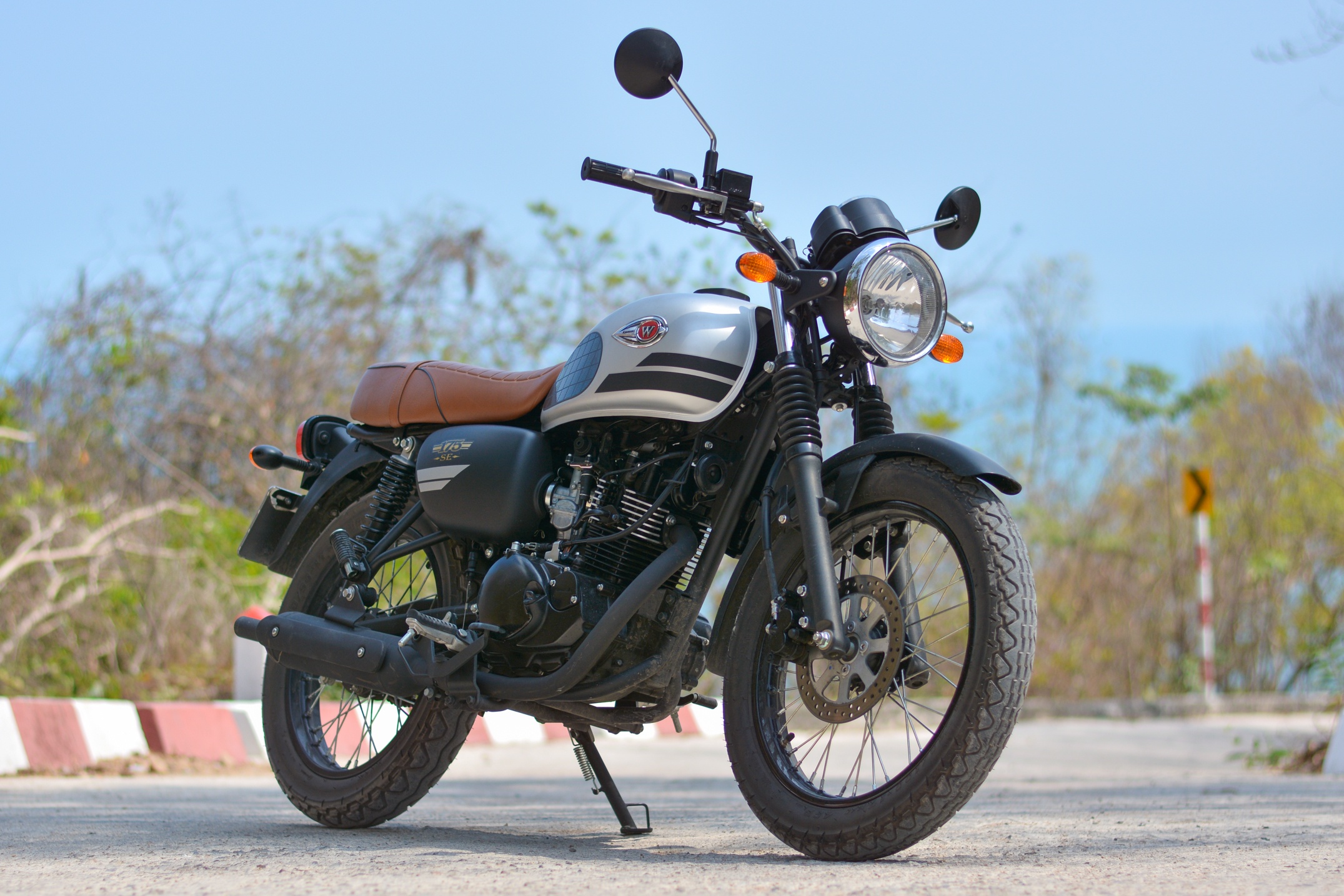 Kham pha Vung Tau voi Kawasaki W175 - dong co em ai,  giam xoc kho chiu anh 16