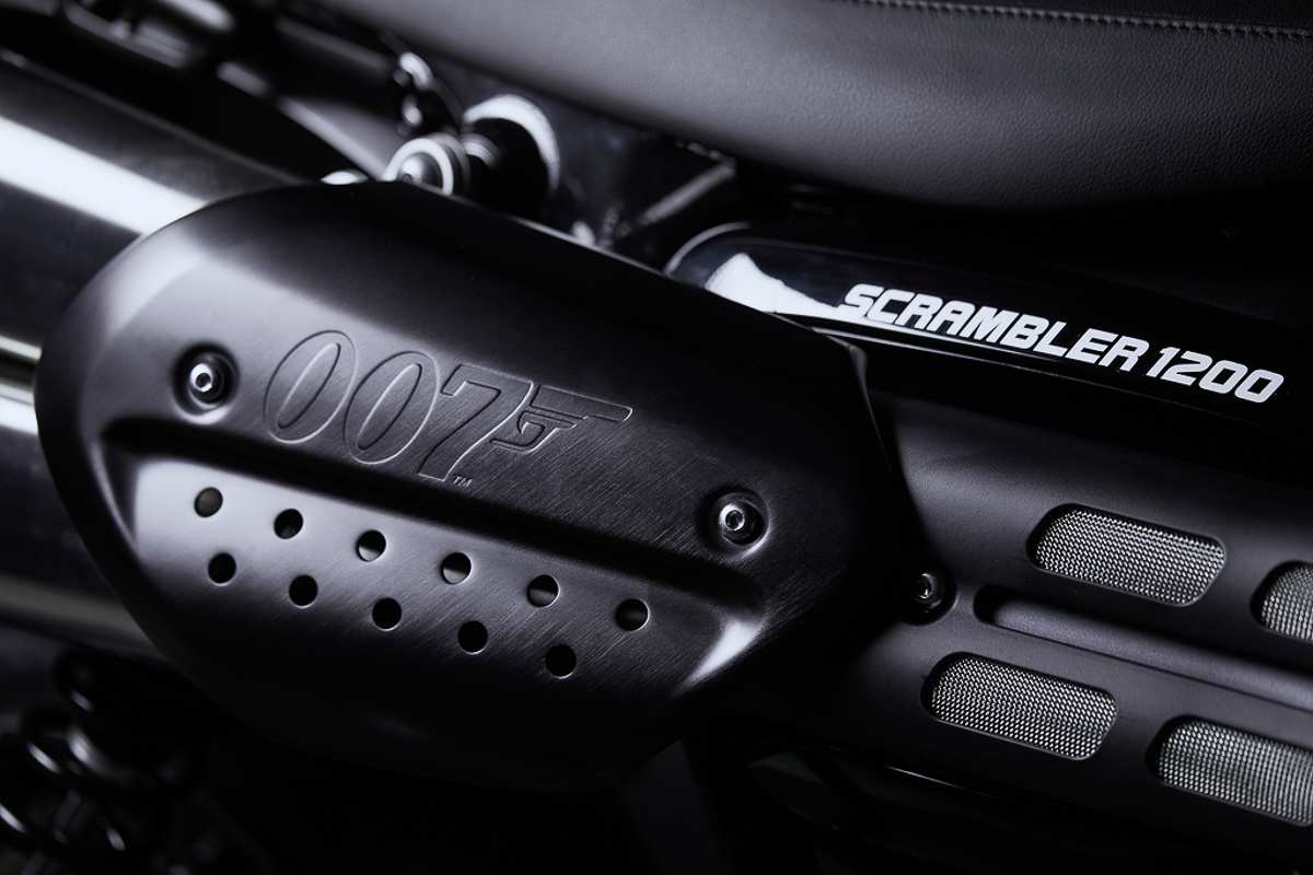 Ra mắt Triumph Scrambler 1200 Bond,  giới hạn 250 chiếc ảnh 4 Ra mat Triumph Scrambler 1200 Bond,  gioi han 250 chiec anh 4
