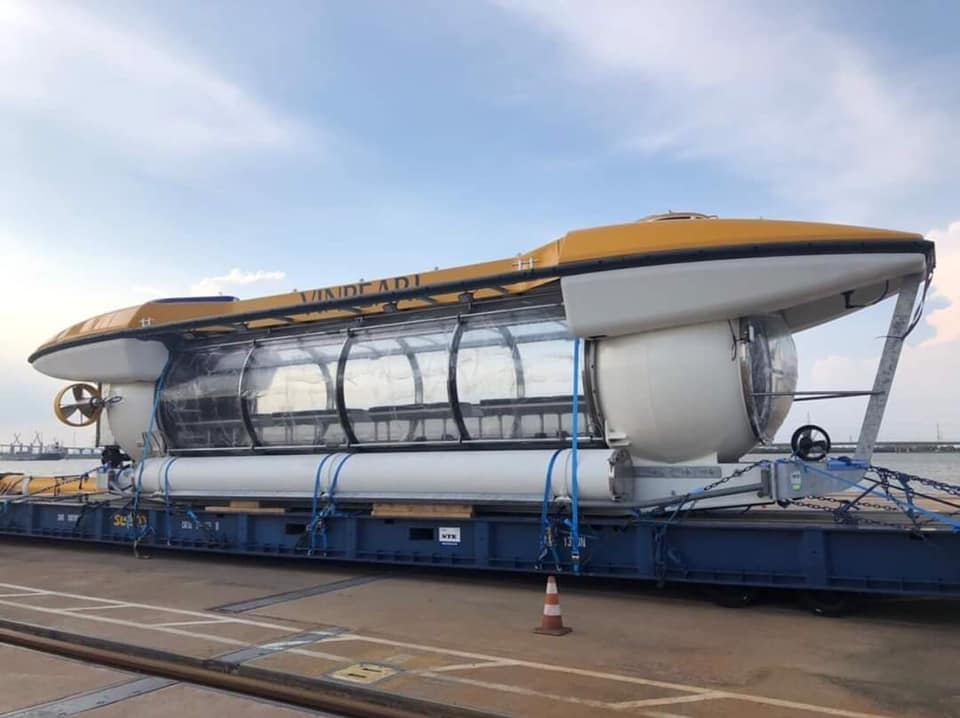 Tau lan Vingroup dat mua ve den VN anh 2