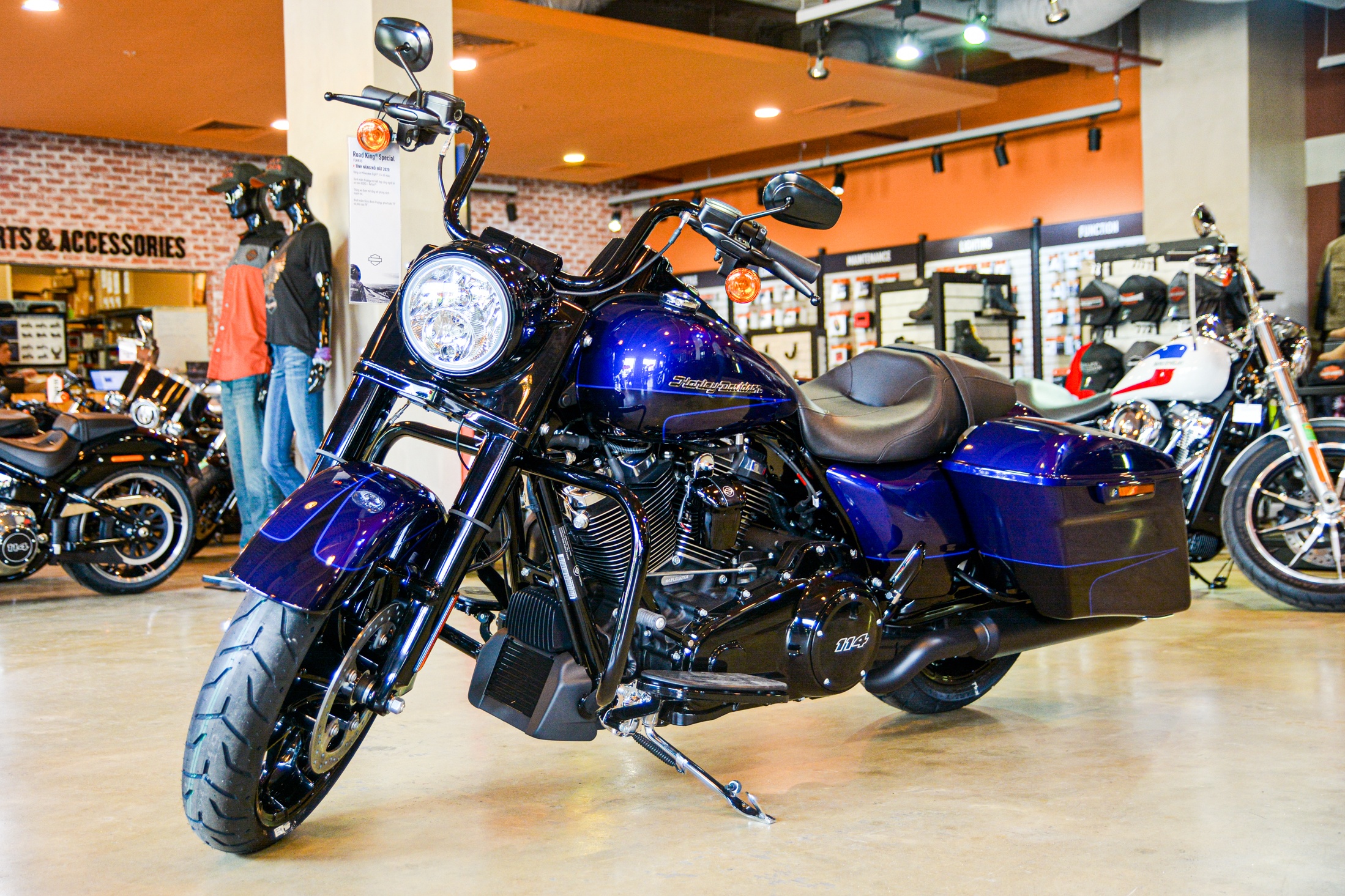 Chi tiết Harley-Davidson Road King Special - xe touring giá hơn 1 tỷ ảnh 2 Chi tiet Harley-Davidson Road King Special - xe touring gia hon 1 ty anh 2