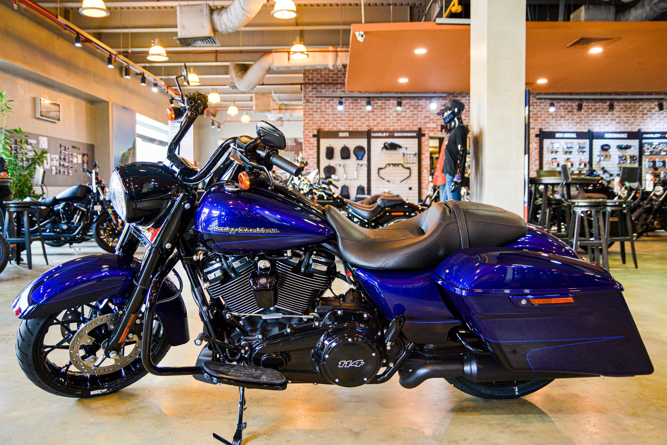 Chi tiết Harley-Davidson Road King Special - xe touring giá hơn 1 tỷ ảnh 1 Chi tiet Harley-Davidson Road King Special - xe touring gia hon 1 ty anh 1