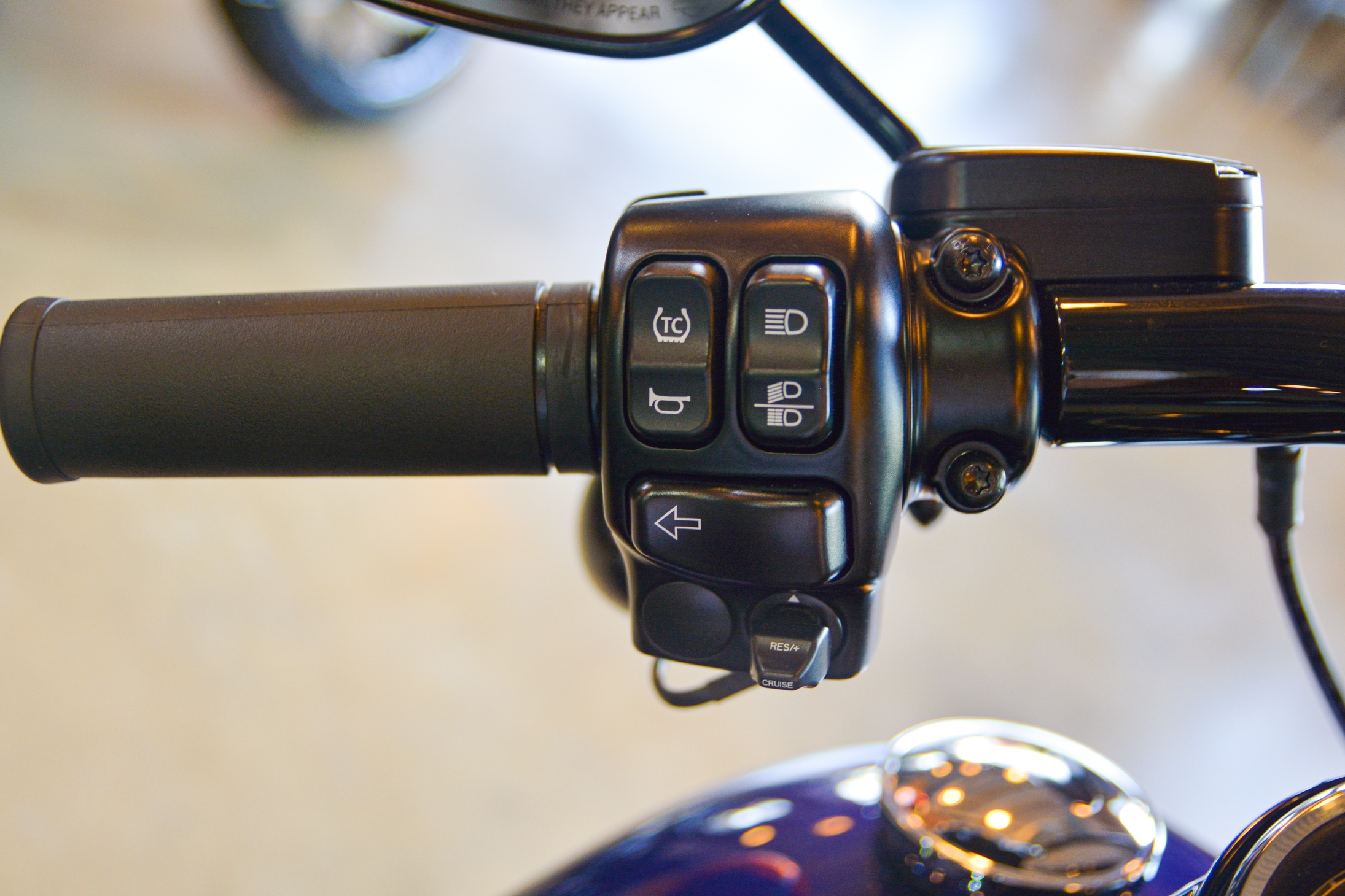 Chi tiết Harley-Davidson Road King Special - xe touring giá hơn 1 tỷ ảnh 5 Chi tiet Harley-Davidson Road King Special - xe touring gia hon 1 ty anh 5