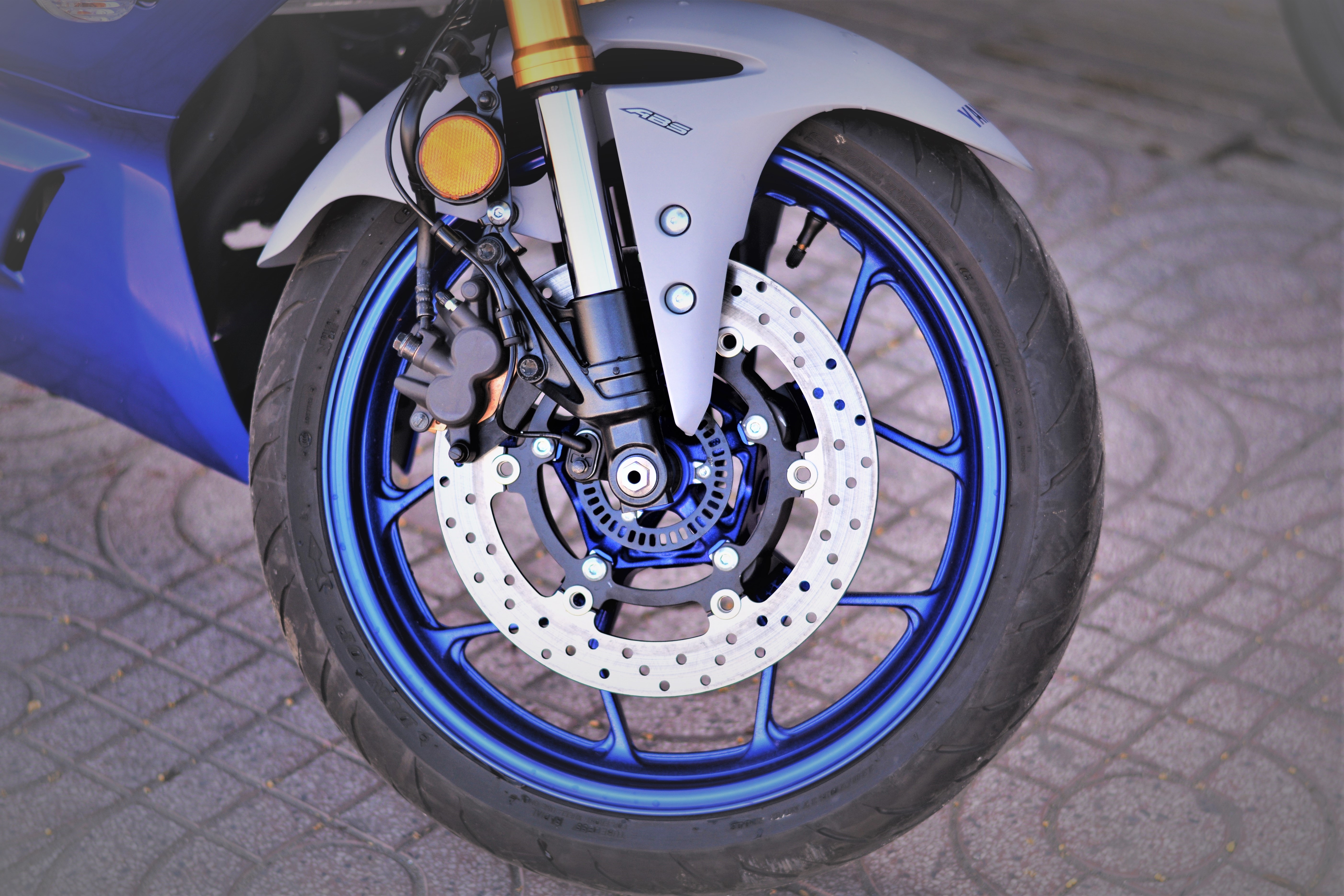 Trang bi phanh ABS co that su can thiet cho Yamaha Exciter the he moi? hinh anh