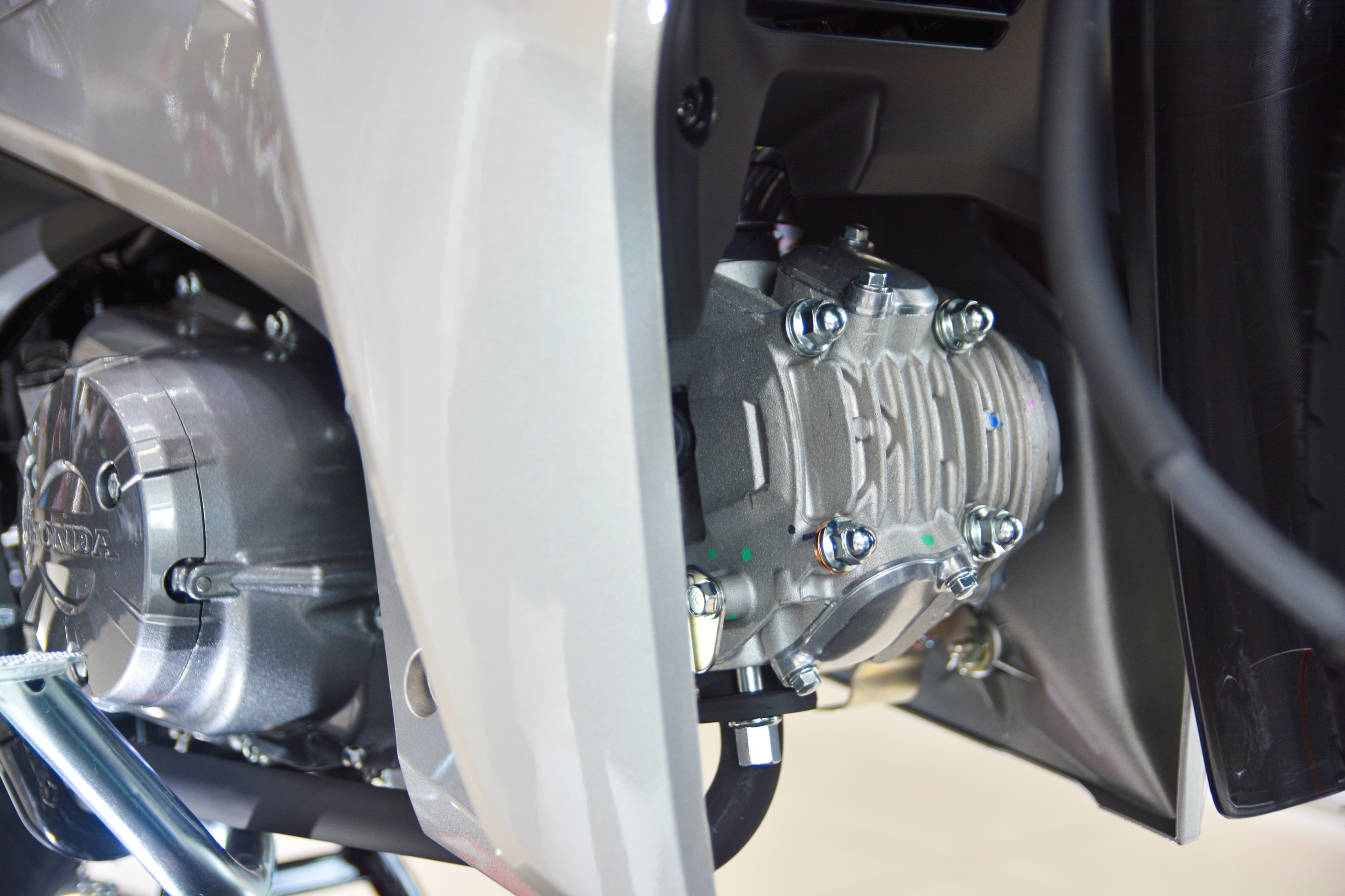 Gia lan banh cac mau xe so dat nhat Viet Nam anh 14