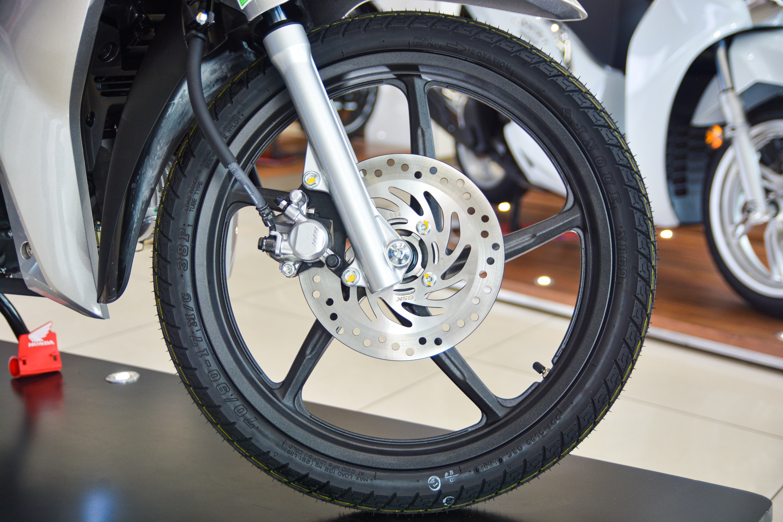 Honda Future FI 2020 về đại lý - bỏ công tắc đèn,  thêm màu mới ảnh 3 Honda Future FI 2020 ve dai ly - bo cong tac den,  them mau moi anh 3
