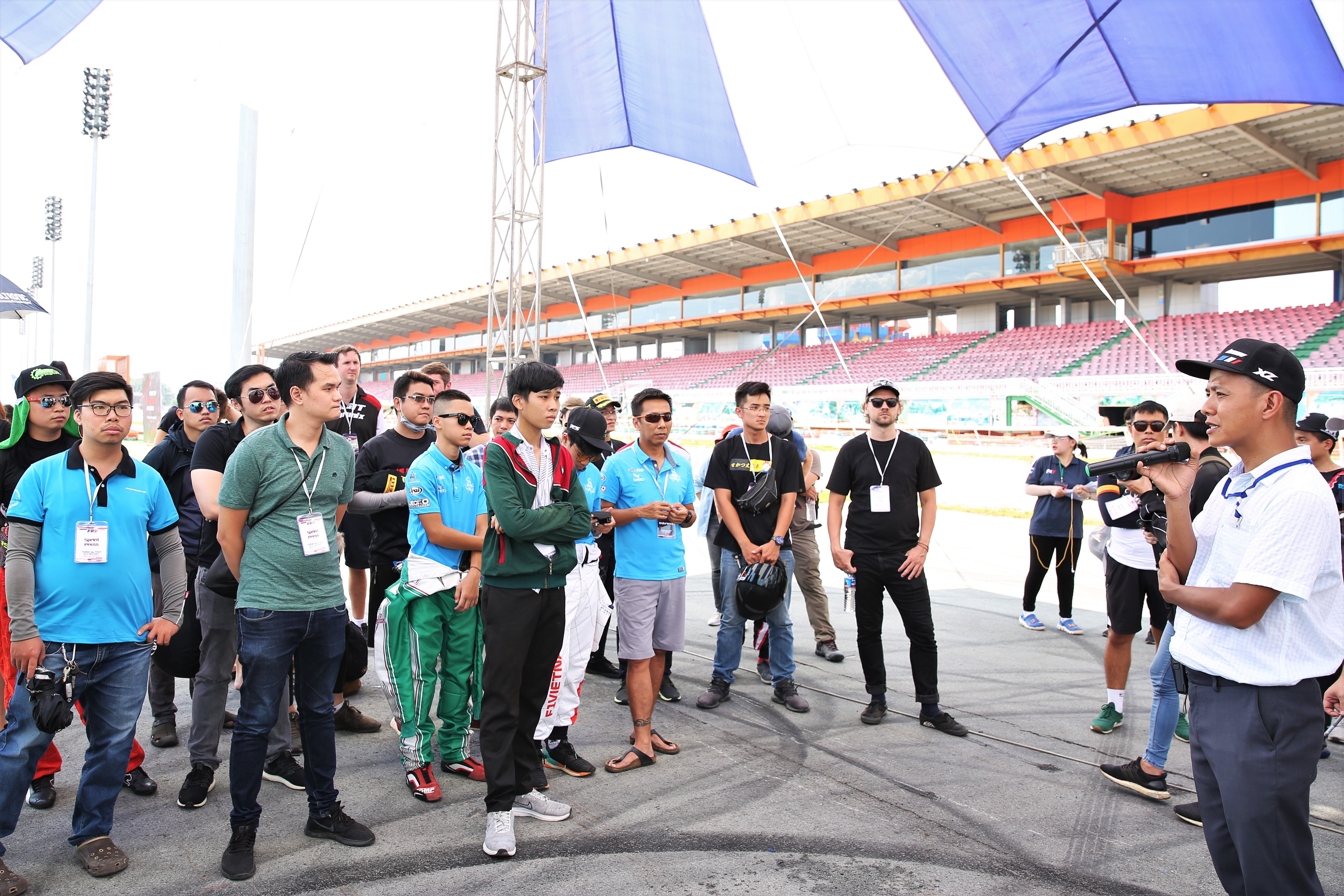 Trai nghiem thi dau Go-Kart sau khi choi cac mon dua xe khac anh 2