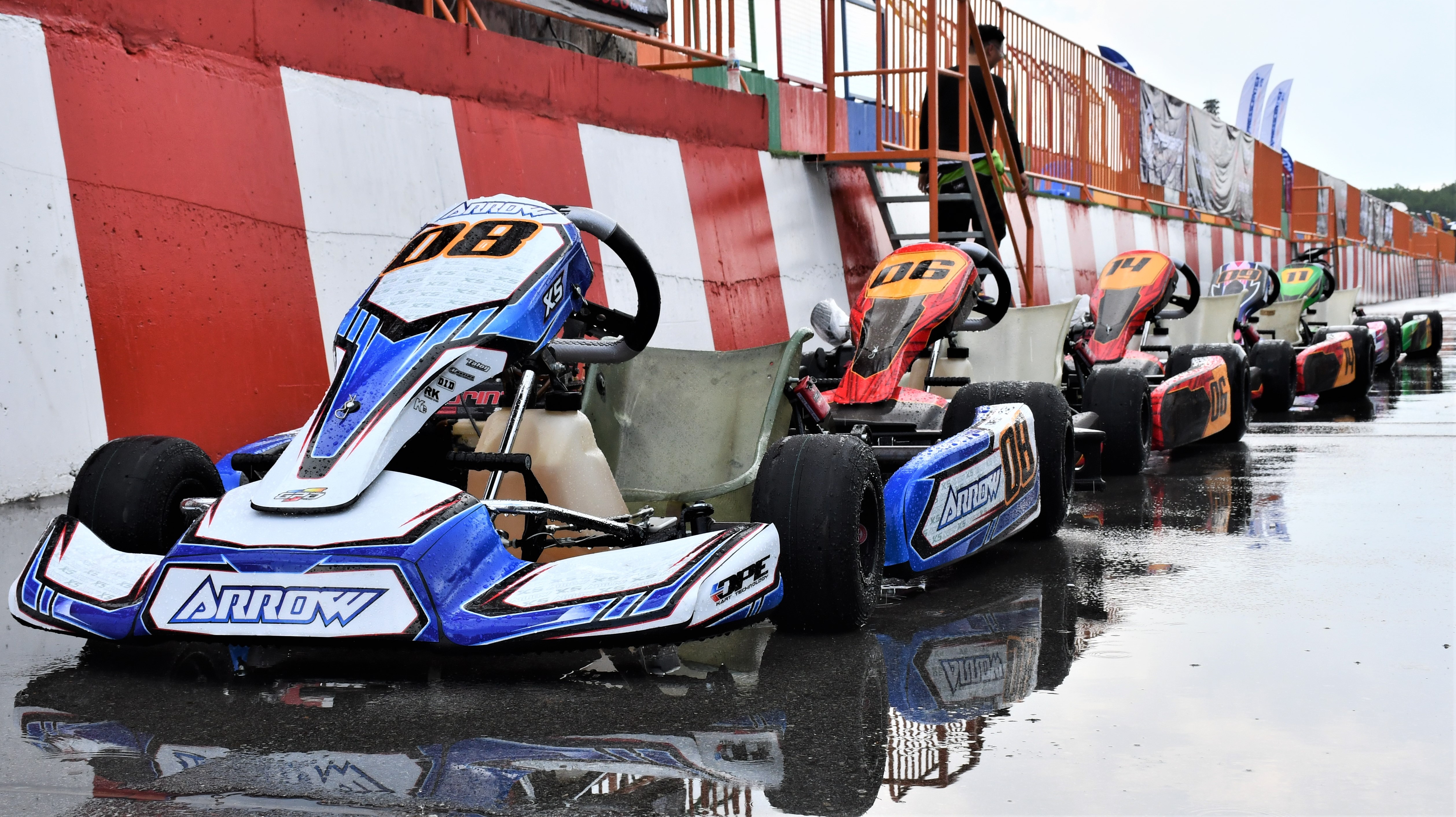 Trải nghiệm thi đấu Go-Kart sau khi chơi các môn đua xe khác ảnh 5 Trai nghiem thi dau Go-Kart sau khi choi cac mon dua xe khac anh 5