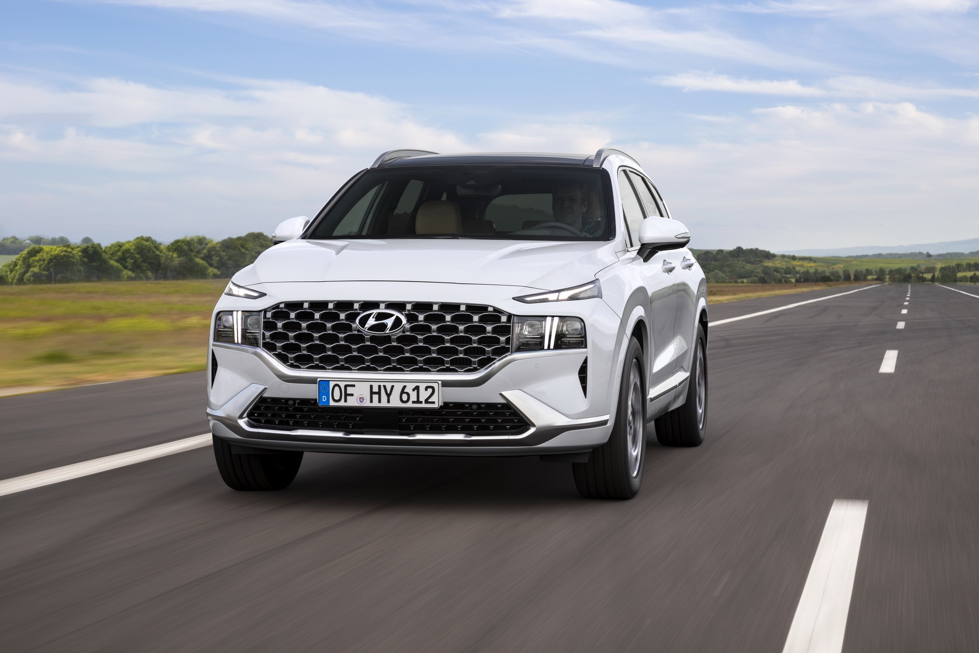 Chi tiet Hyundai Santa Fe 2021 - thay doi ngoai hinh,  can so bien mat anh 2