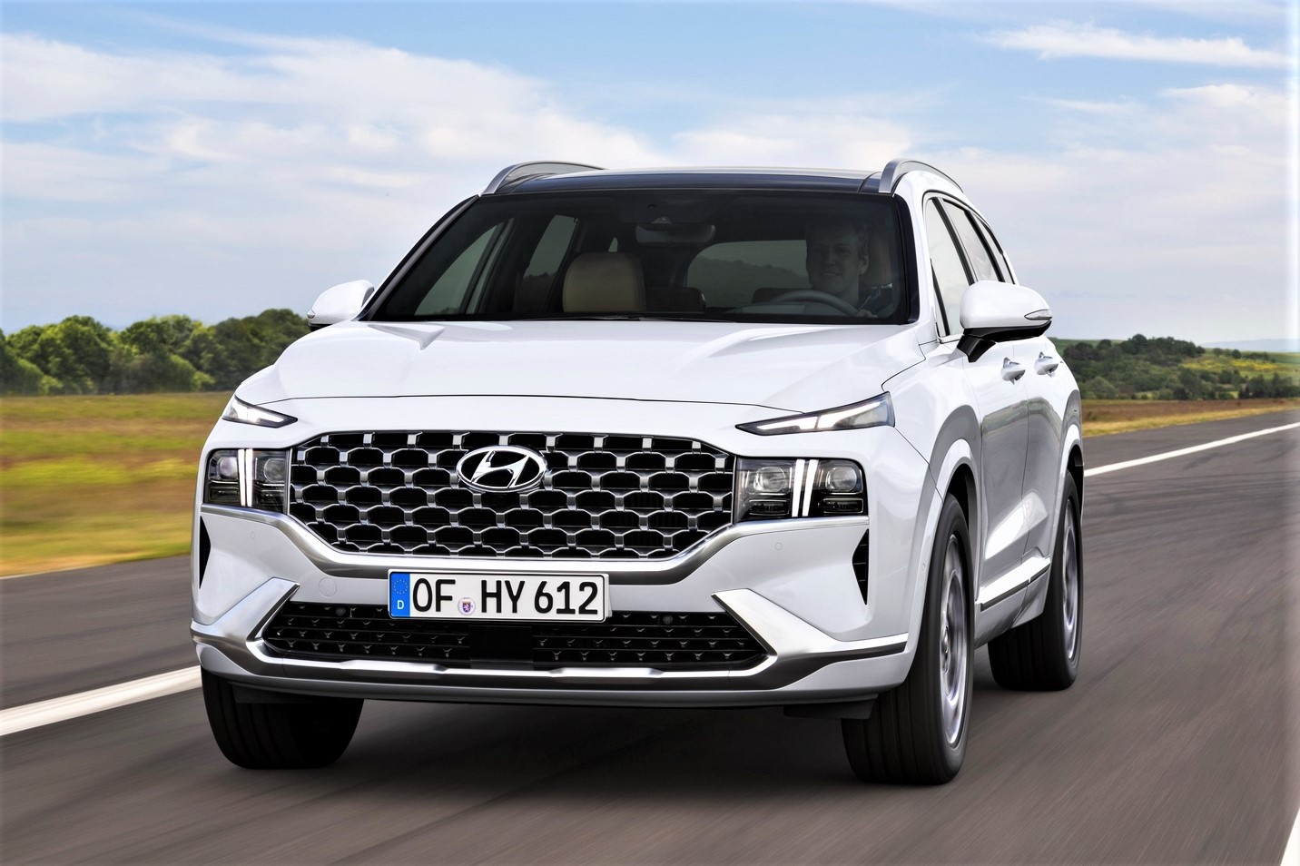 Chi tiet Hyundai Santa Fe 2021 - thay doi ngoai hinh, can so bien mat hinh anh