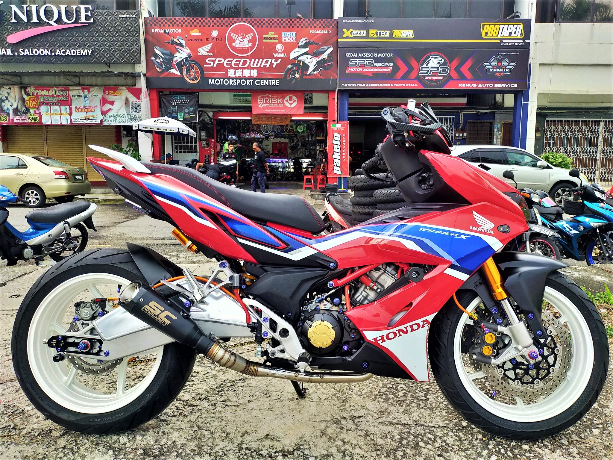 Honda Winner X voi ban do dac biet cua dan choi Malaysia anh 6