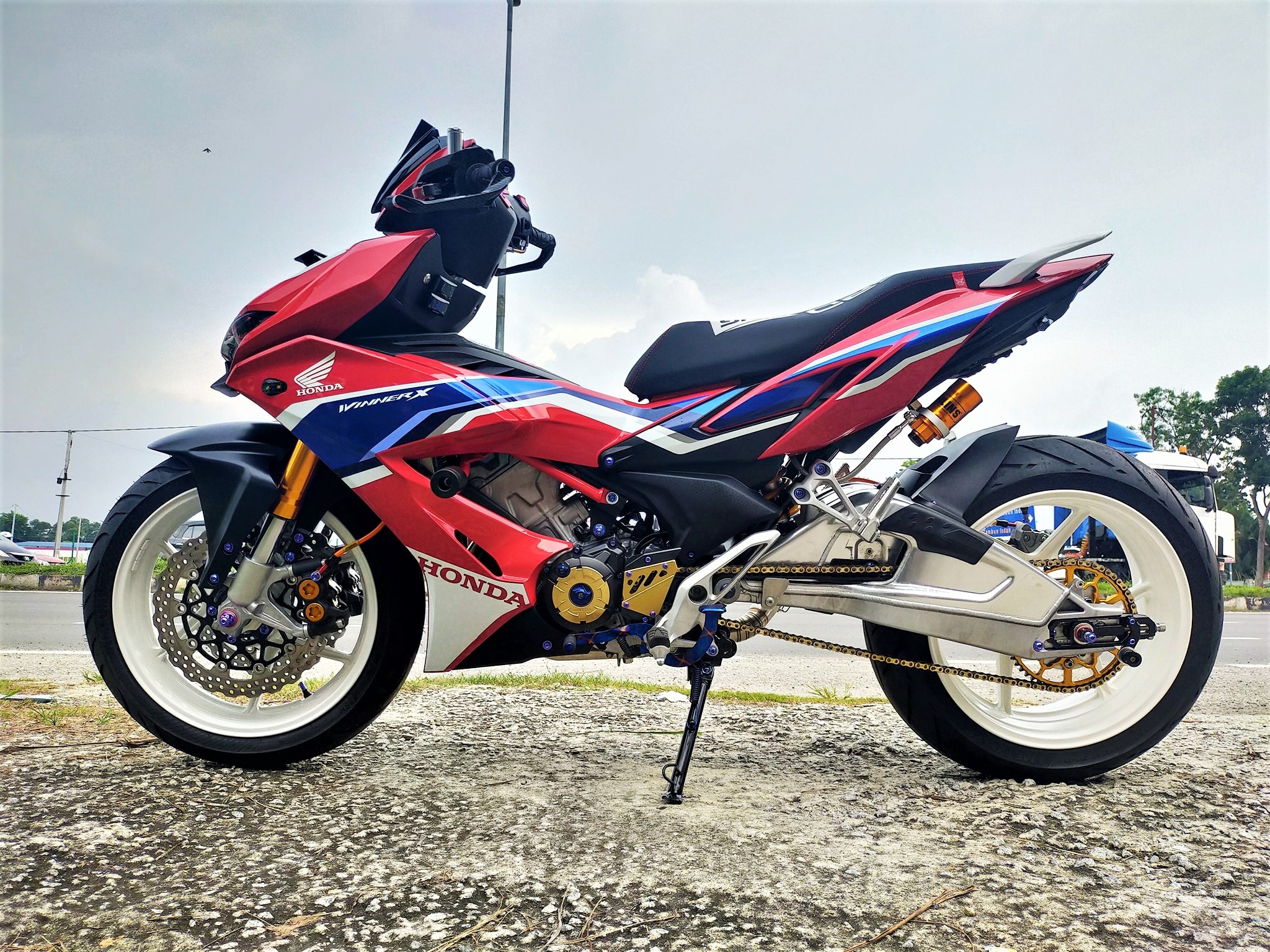 Honda Winner X voi ban do dac biet cua dan choi Malaysia anh 1