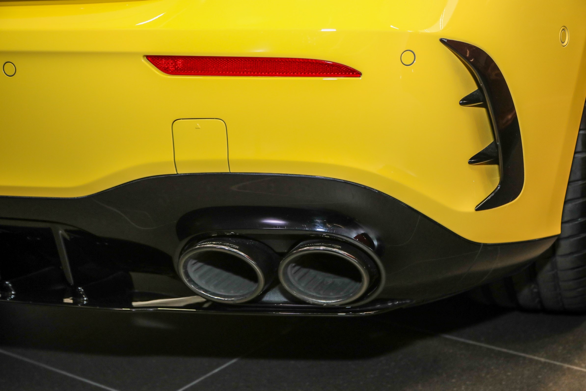 Ra mat Mercedes-AMG A45 S 4Matic Edition 1,  san xuat gioi han 20 xe anh 6