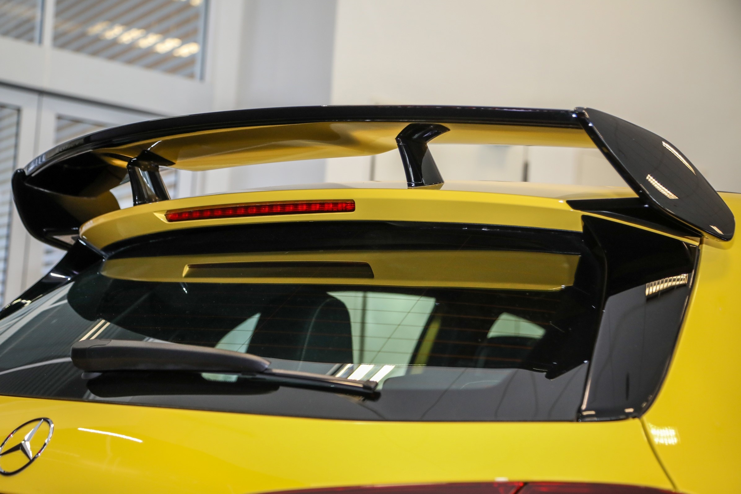 Ra mat Mercedes-AMG A45 S 4Matic Edition 1,  san xuat gioi han 20 xe anh 5