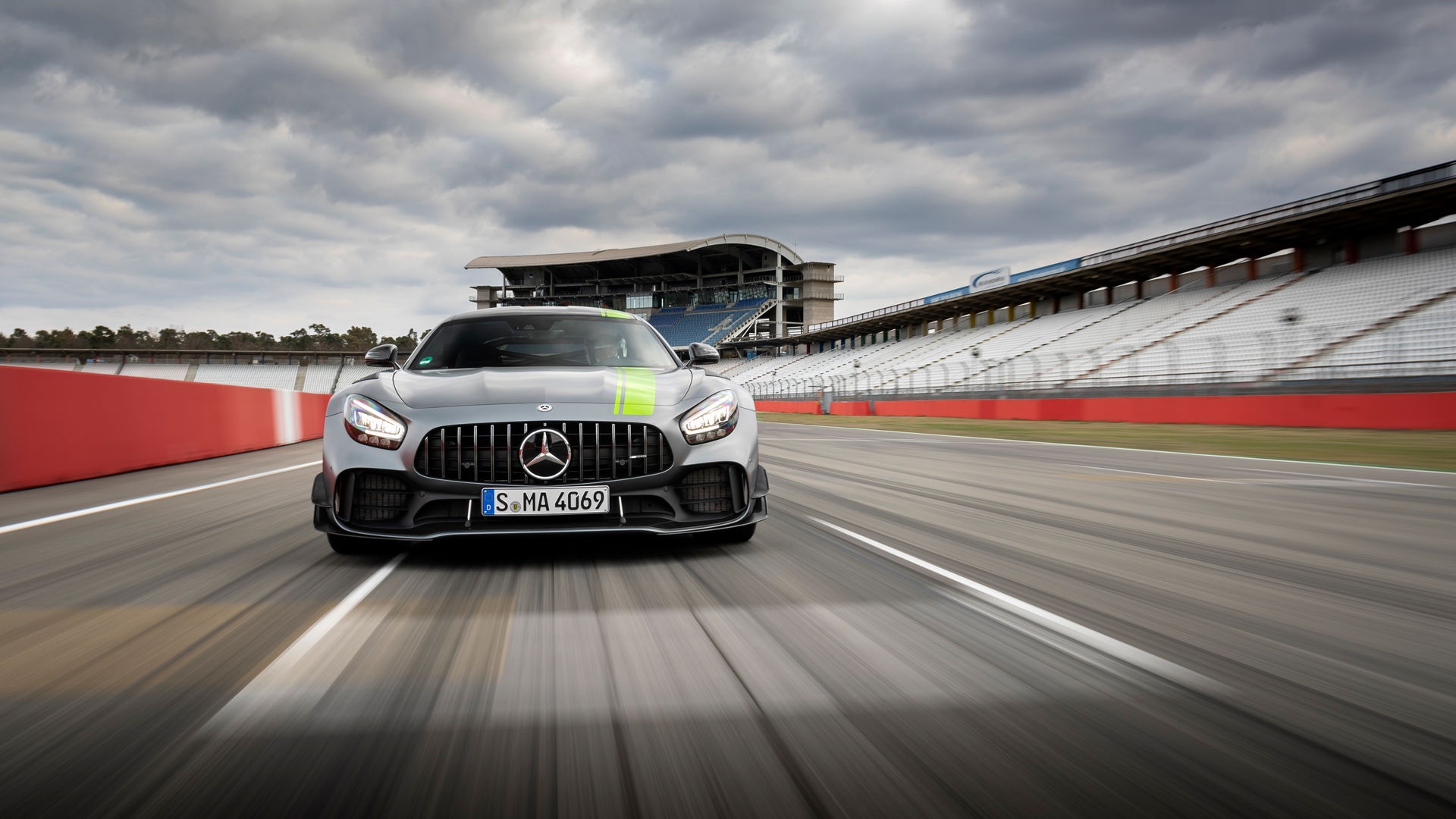 Ra mắt Mercedes-AMG GT R Pro 2021 tại Australia,  giới hạn 15 chiếc ảnh 2 Ra mat Mercedes-AMG GT R Pro 2021 tai Australia,  gioi han 15 chiec anh 2