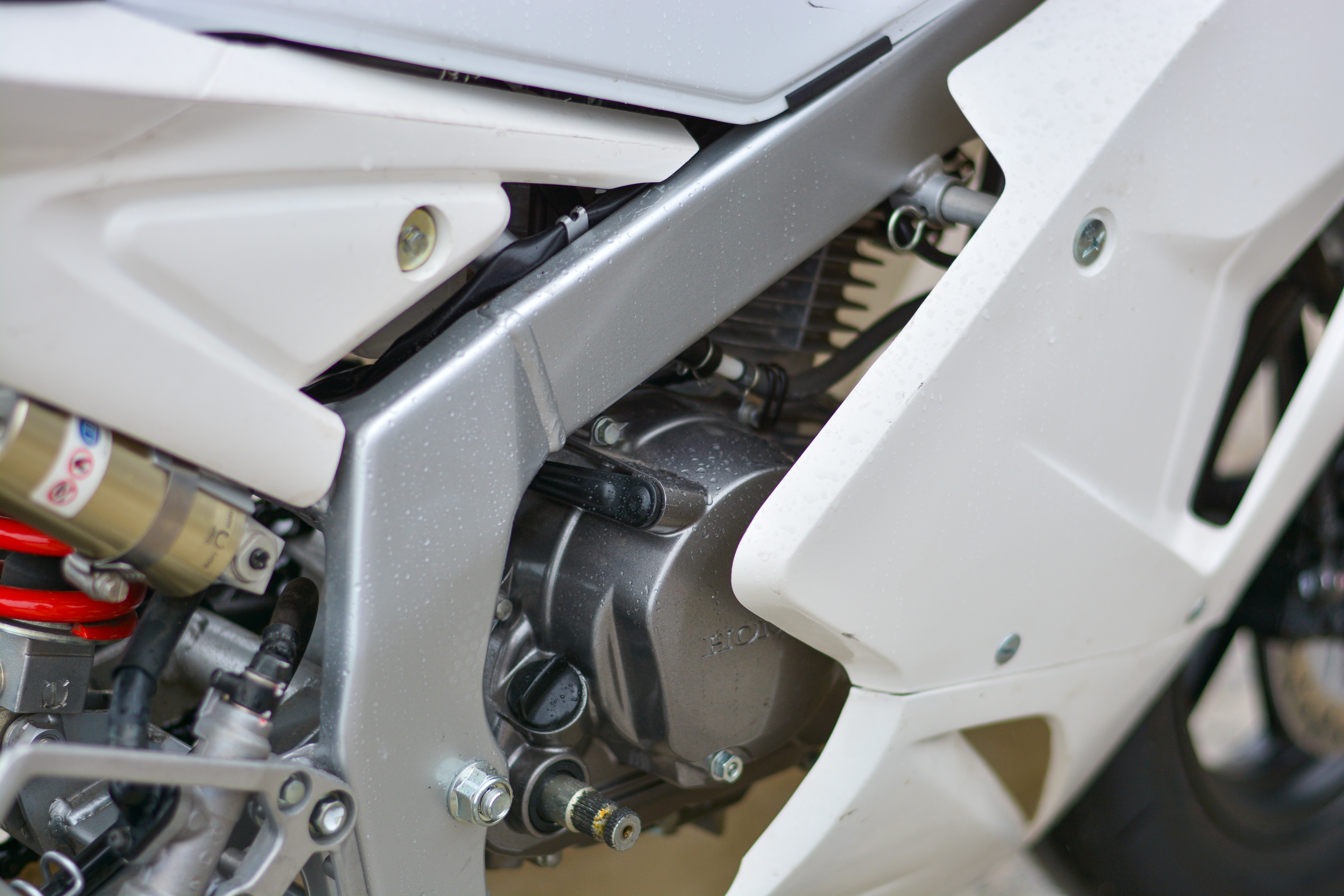 Kham pha moto dua Honda NSF100 tai VN anh 9