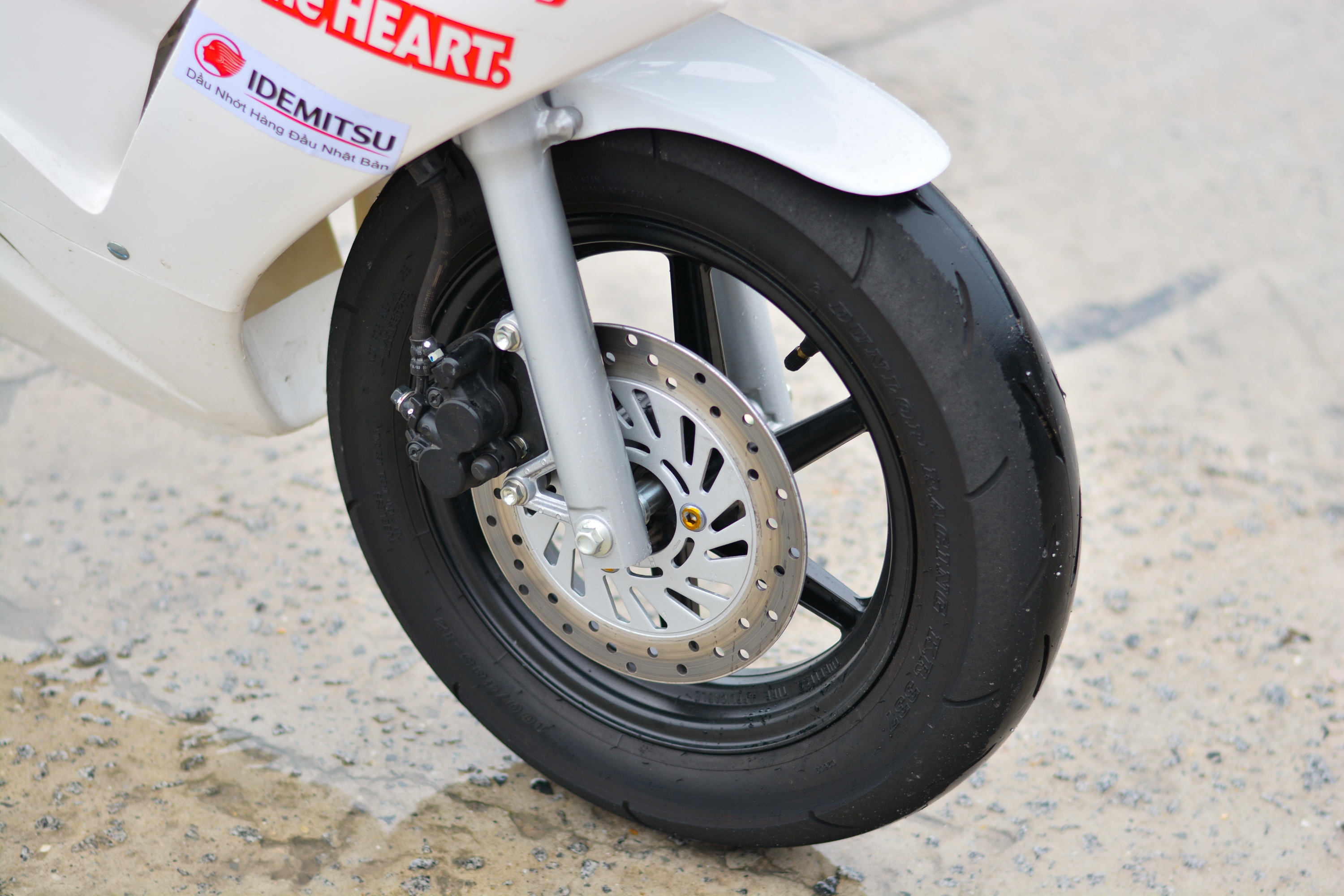 Kham pha moto dua Honda NSF100 tai VN anh 4