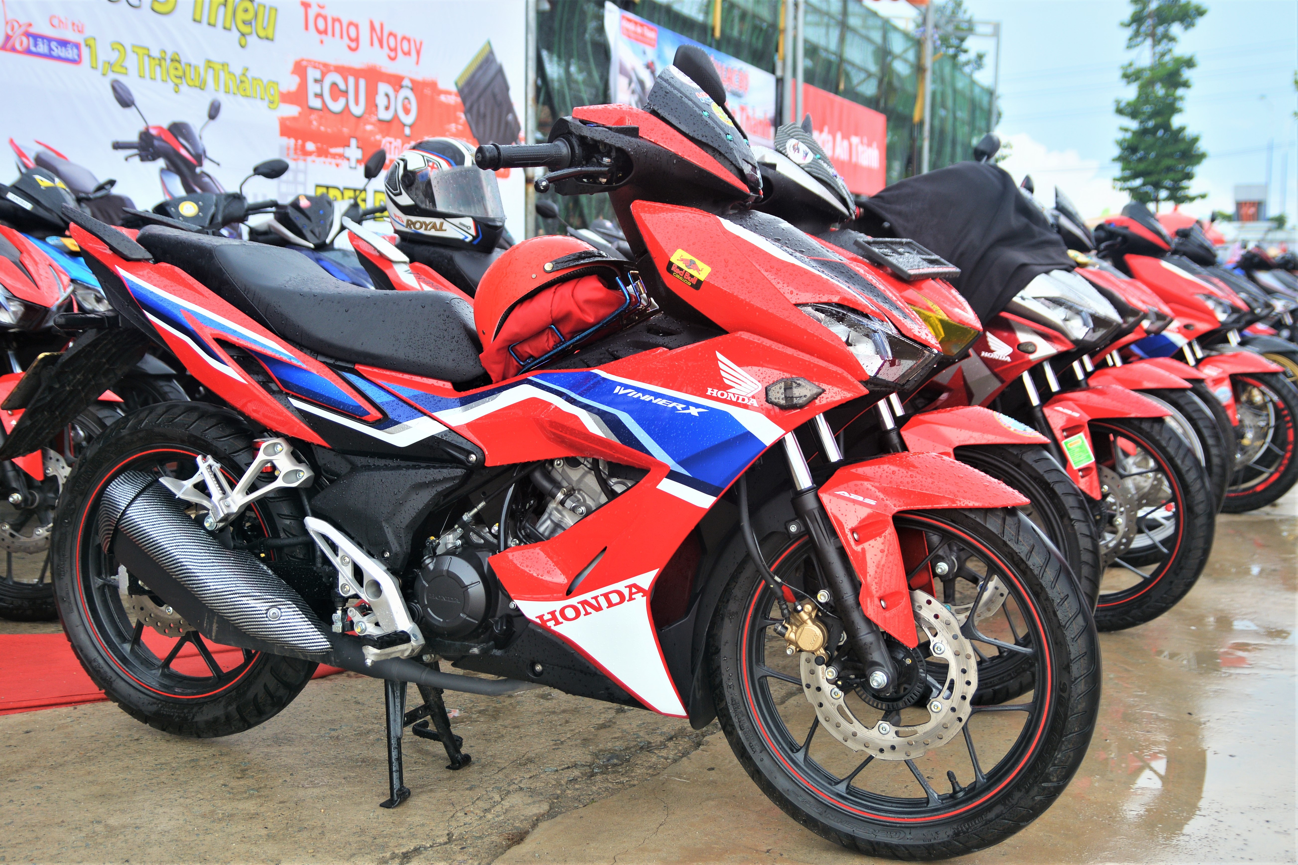 Hang chuc xe Winner tu hop tai Binh Duong - khong guong, do ong xa hinh anh