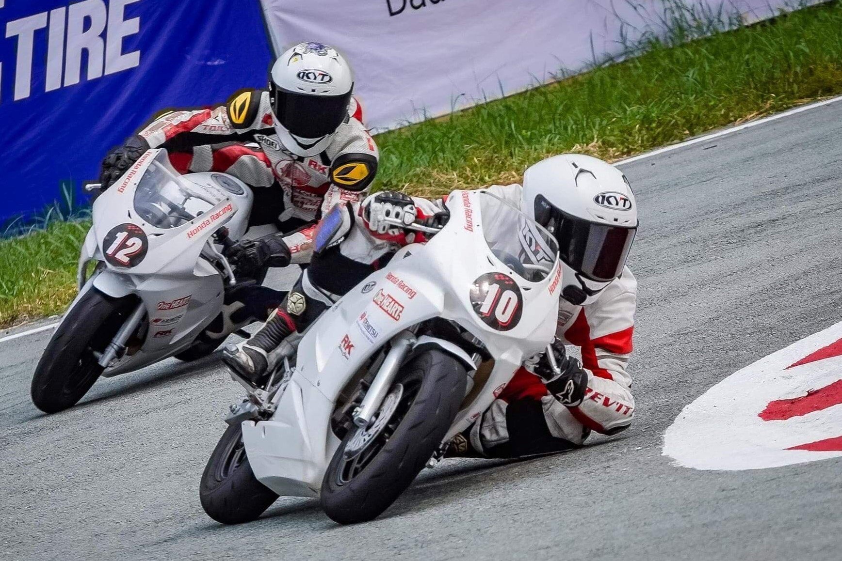 Viet Nam sap co tay dua 17 tuoi tham gia giai dua xe quoc te hinh anh